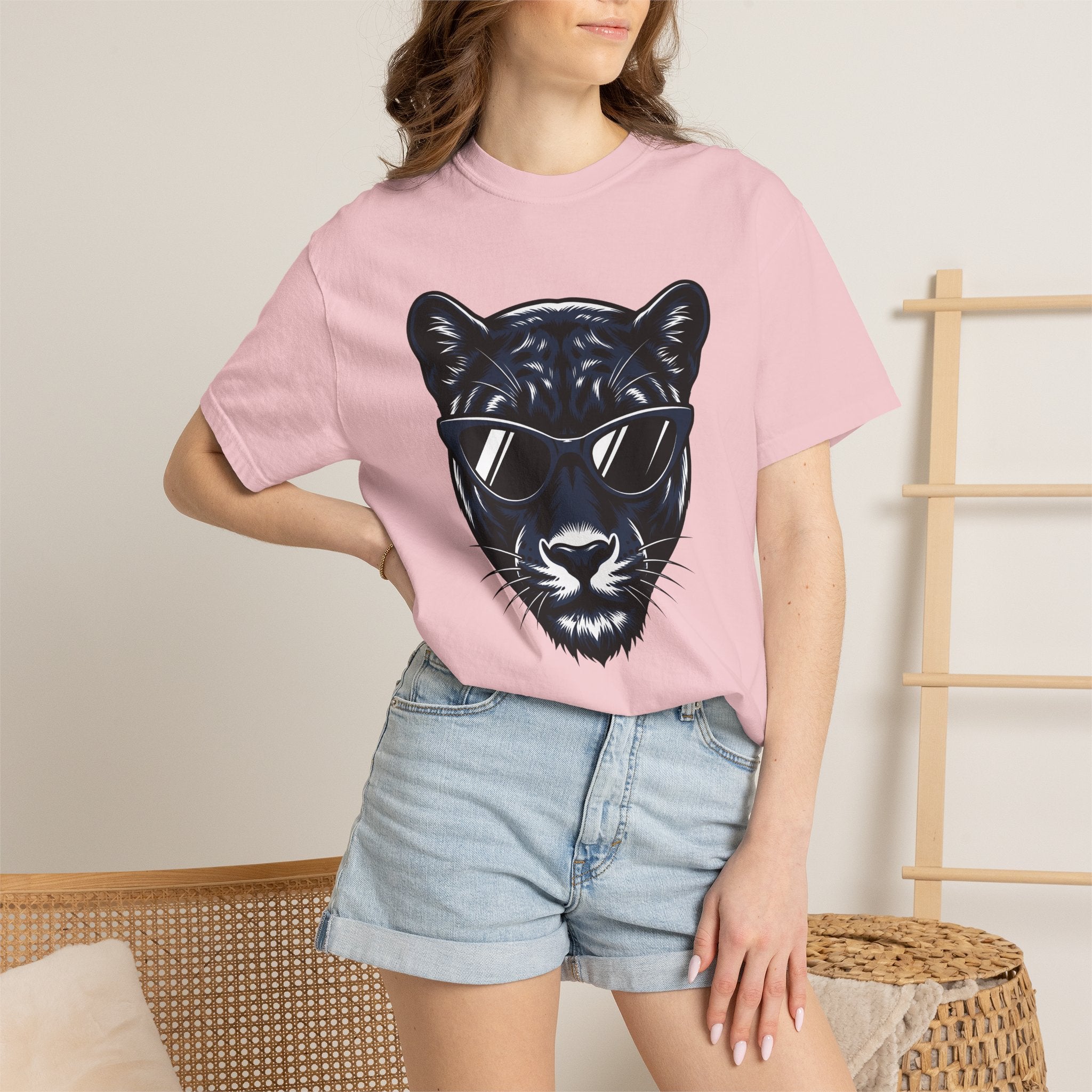Panther Sunglasses Shirt Animals Fashion Gift Women Bold Graphic Tee Shades T-Shirt Wildlife Fan Cool Tshirt Style Graphic Retro Eyewear