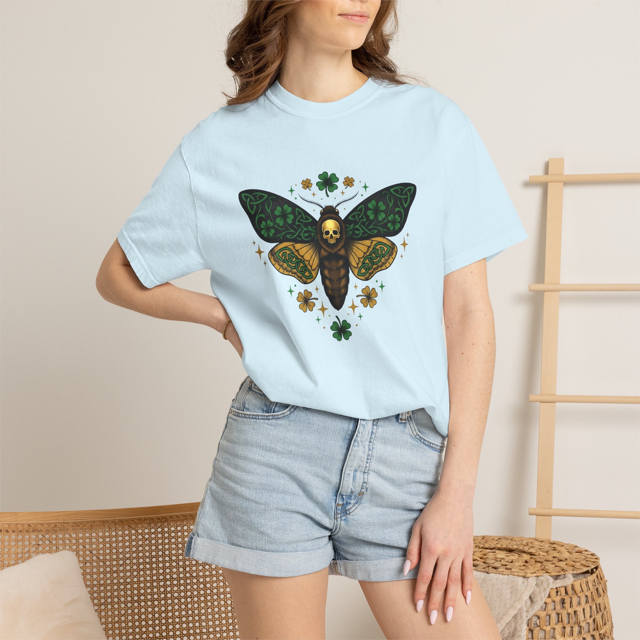 Insect Skull Shirt St Patrick's Day Dark Gift Women Tribal Tee Bug T-Shirt Irish Fan Primitive Tshirt Gothic Graphic Retro Clover Tshirt