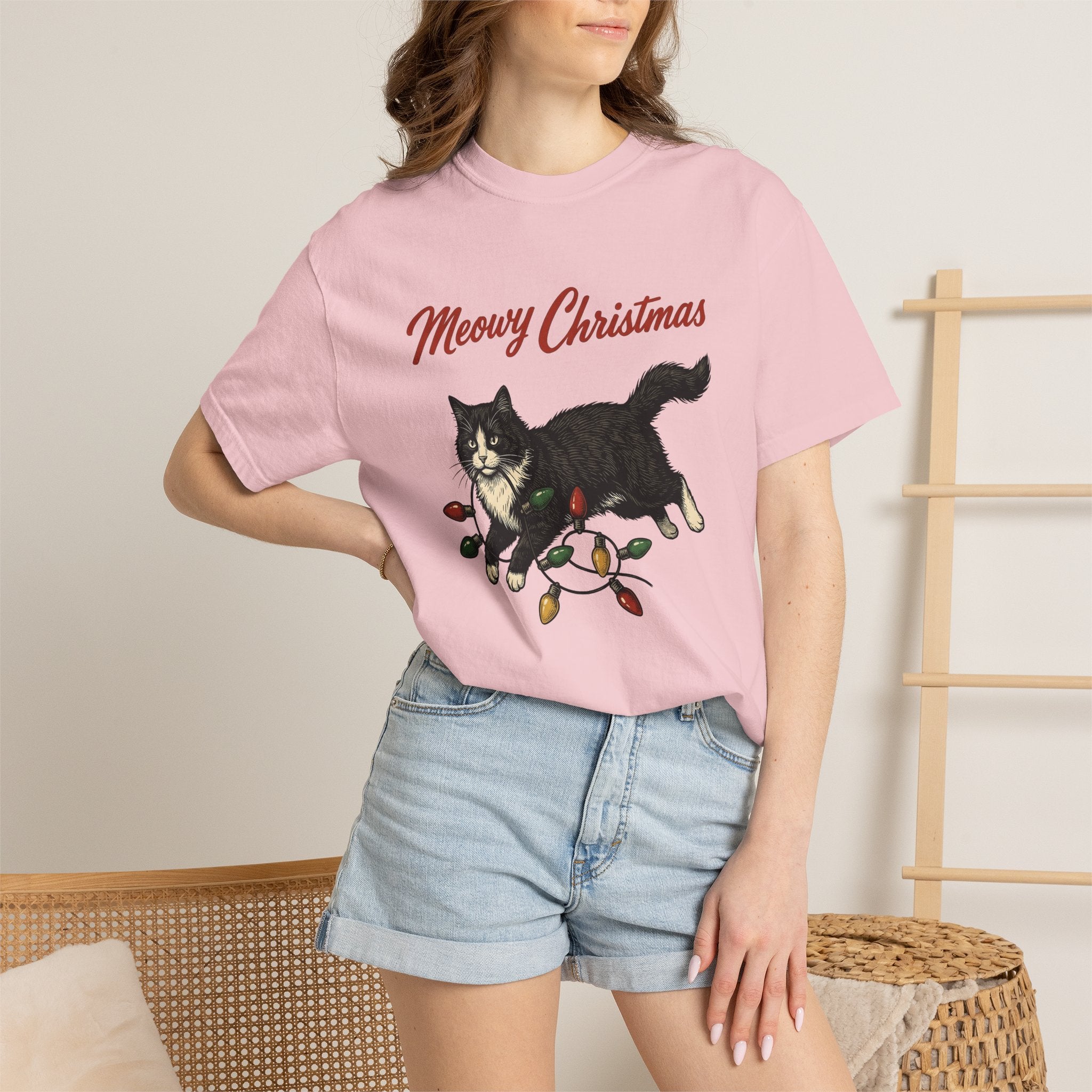Black Kitty Shirt Christmas Animal Gift Women Sketch Tee Cat T-Shirt Xmas Fan Drawing Graphic Cartoon Festive Lights Tshirt