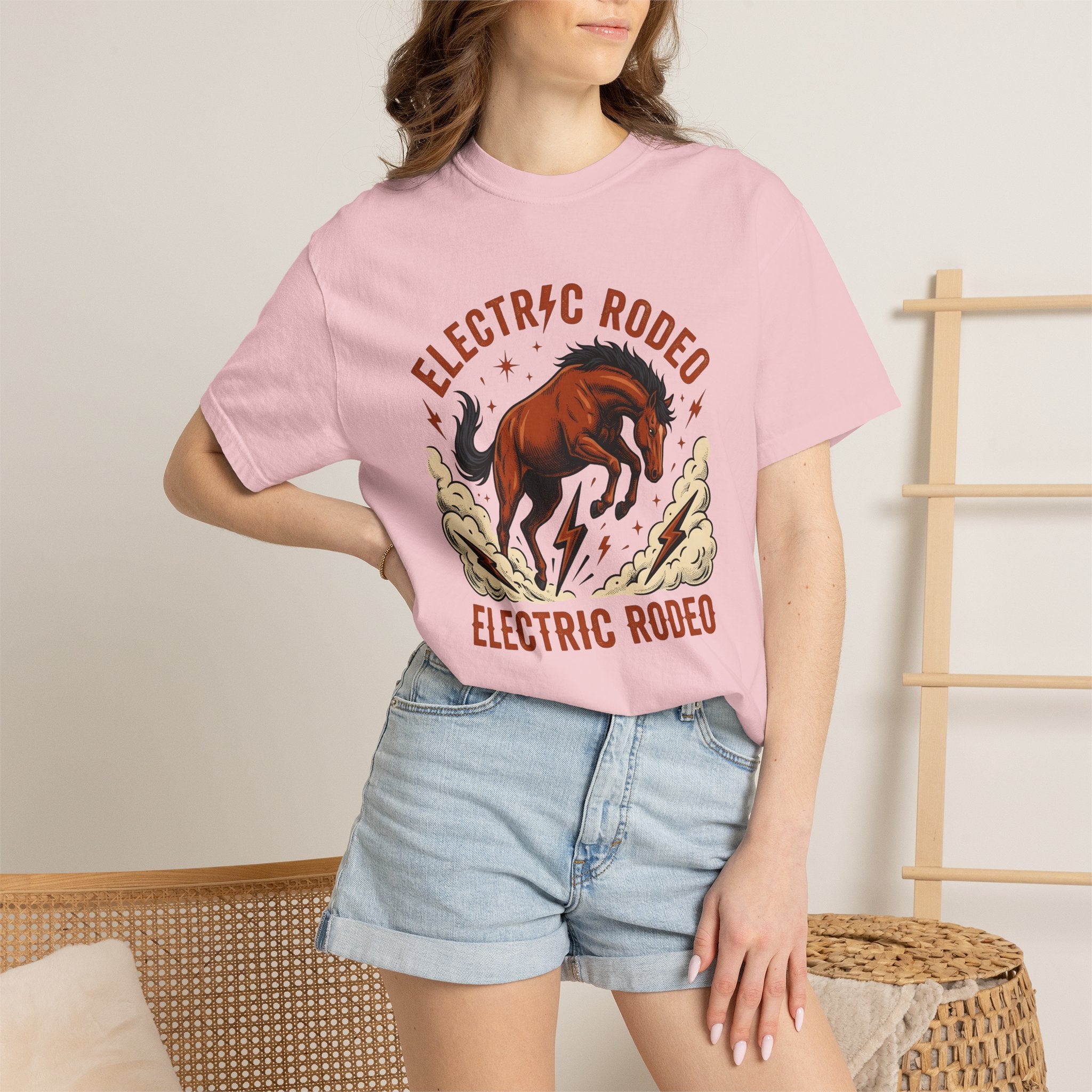 Bucking Horse Shirt Cowgirl Rodeo Gift Women Vintage Tee Bronco T-Shirt Cowgirl Fan Retro Tshirt Rodeo Graphic Western Lightning Bolt Tshirt