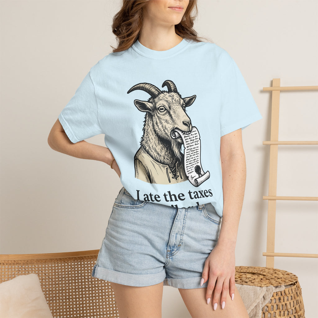 Goat Eating Paper Shirt Funny Creatures Gift Women Antique Tee Billy Goat T-Shirt Humor Fan Vintage Tshirt Beast Graphic Doodle Period