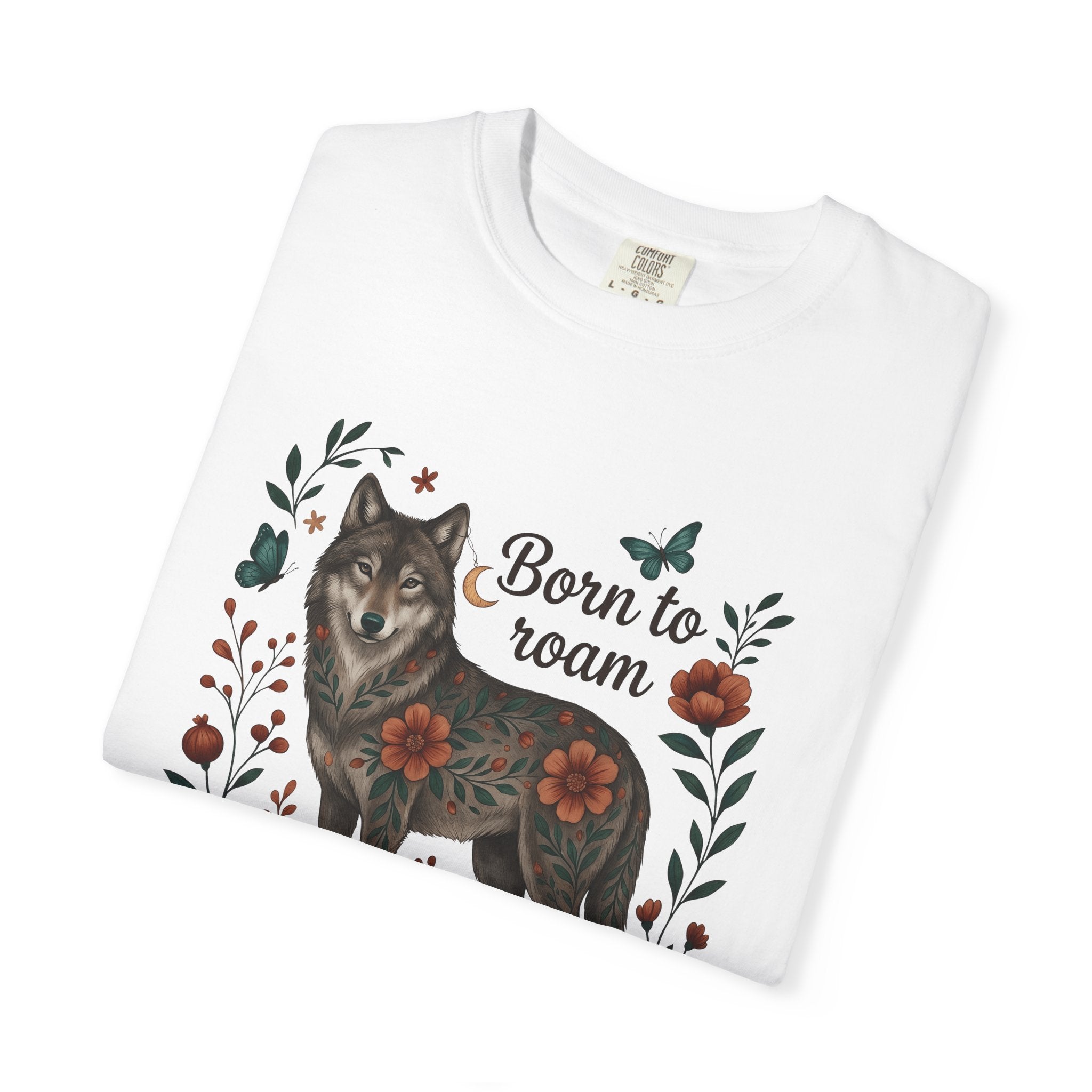 Wolf Flower Shirt Animals & Flowers Outdoors Gift Women Bohemian Tee Wildflower T-Shirt Wildlife Fan Nature Graphic Tshirt Retro Moth Tshirt