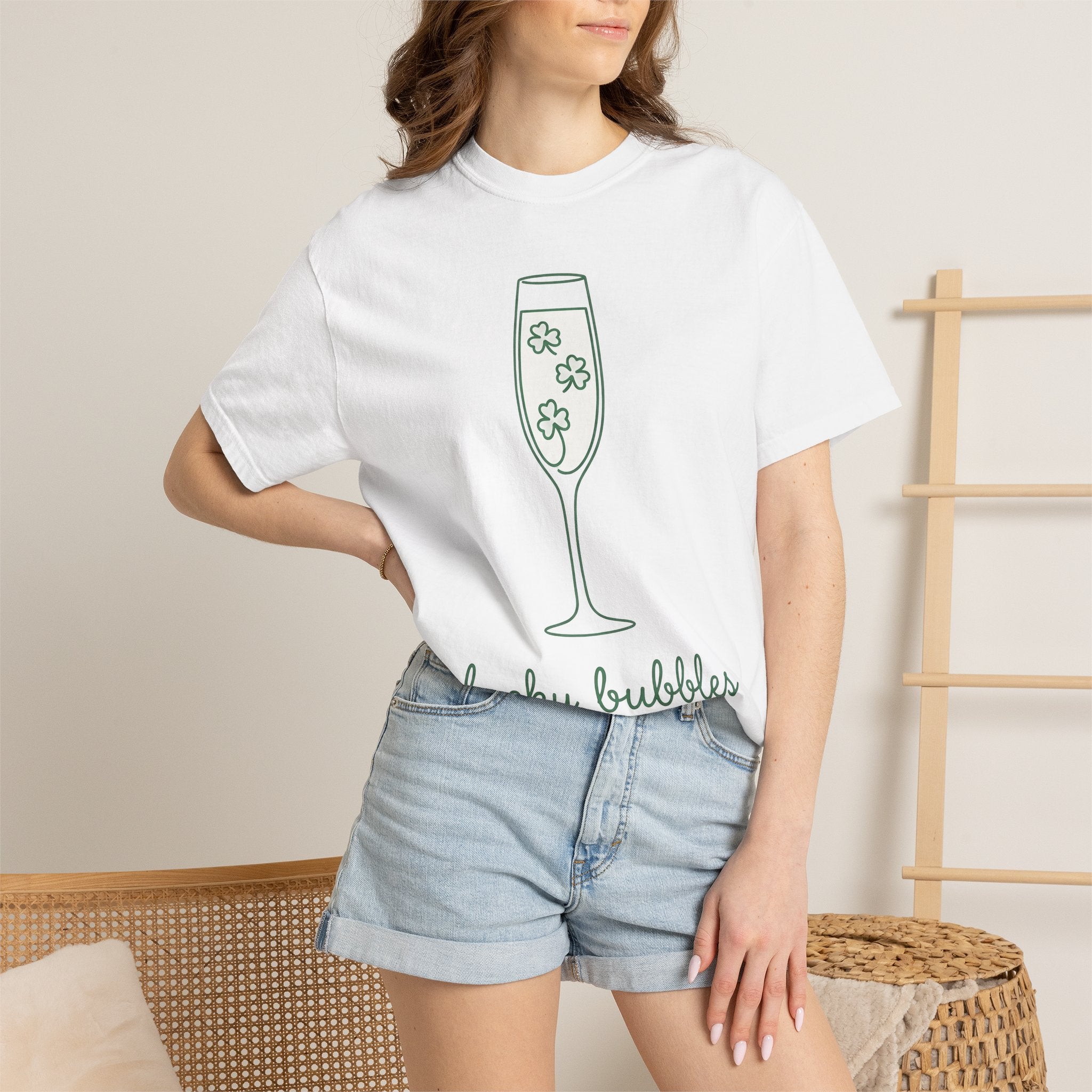Champagne Flute Shirt St Patrick's Day Celebration Gift Women Simple Tee Champagne Glass T-Shirt Irish Fan Minimalist Tshirt Party Graphic