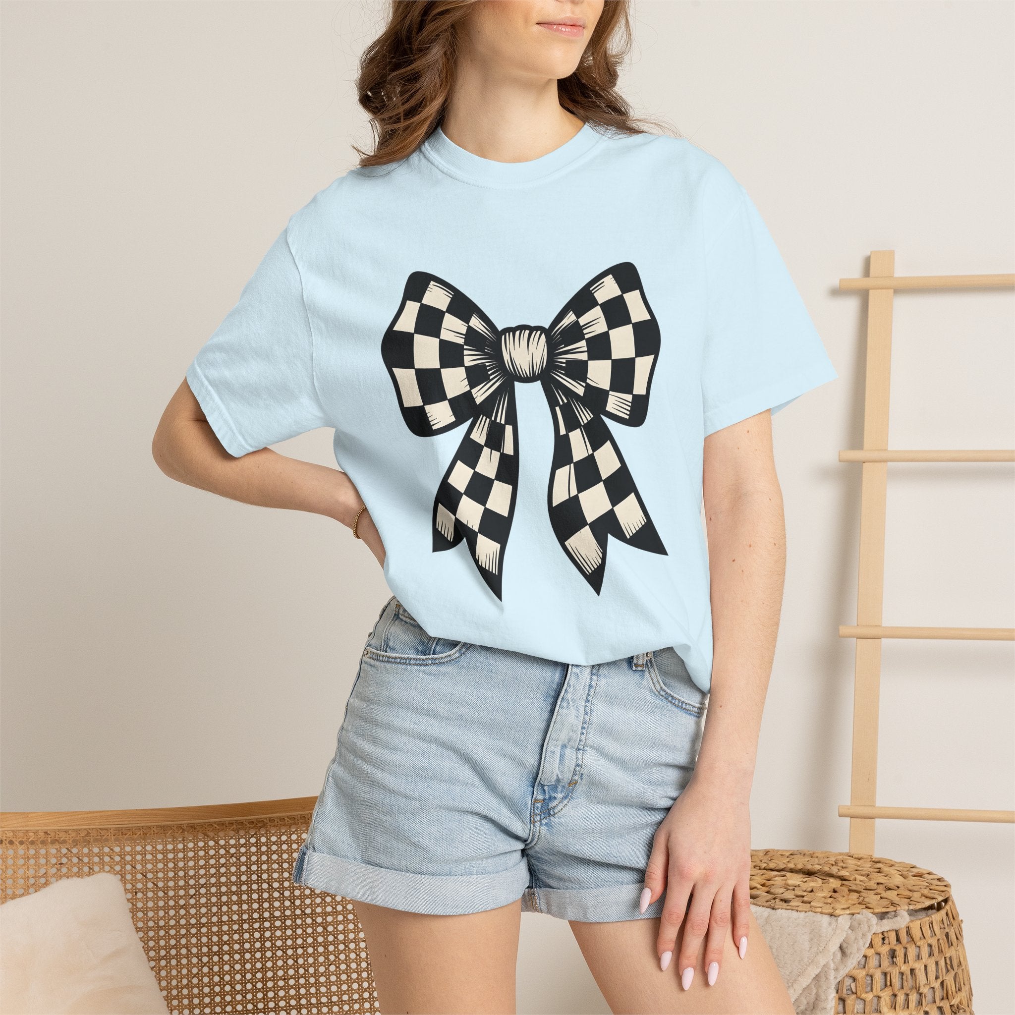 Checkered Bow Shirt Bow Fashion Gift Women Bold Graphic Tee Plaid Bow T-Shirt Bow Fan Graphic Tshirt Style Illustration Retro Ribbon Tshirt