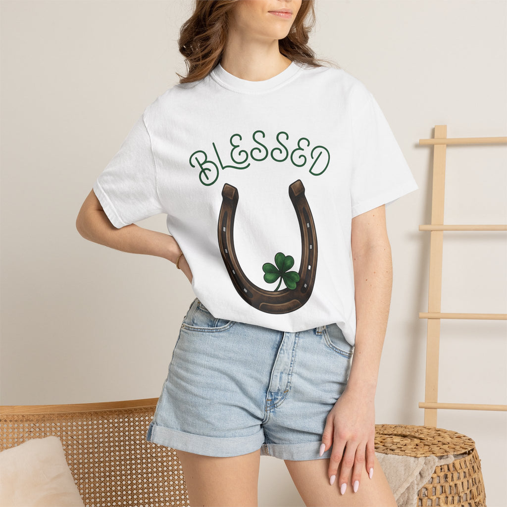 Shamrock Horseshoe Shirt St Patrick's Day Amulet Gift Women Line Art Tee Lucky Charm T-Shirt St Patricks Fan Claddagh Tshirt Charm Graphic