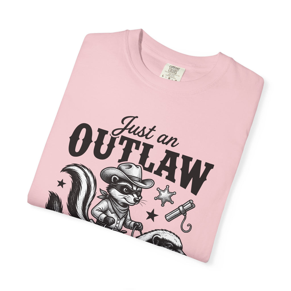 Raccoon Cowboy Shirt Funny Wildlife Gift Women Retro Tee Bandit T-Shirt Humor Fan Vintage Tshirt Animal Graphic Sketch Honey Badger Tshirt