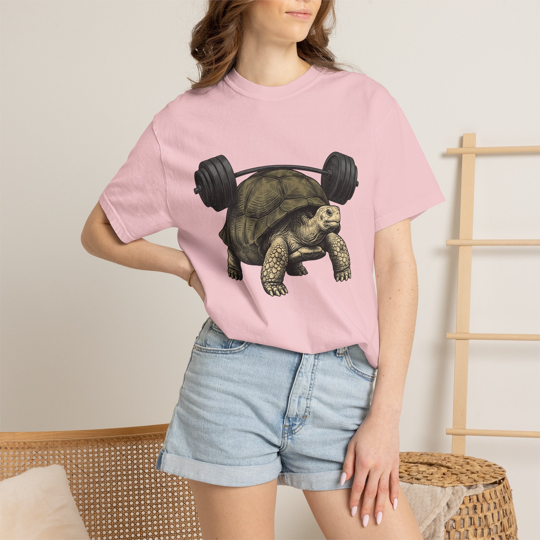 Tortoise Barbell Shirt Animals Fitness Gift Women Vintage Tee Dumbbell T-Shirt Pet Enthusiast Retro Tshirt Fitness Graphic Hand Drawn
