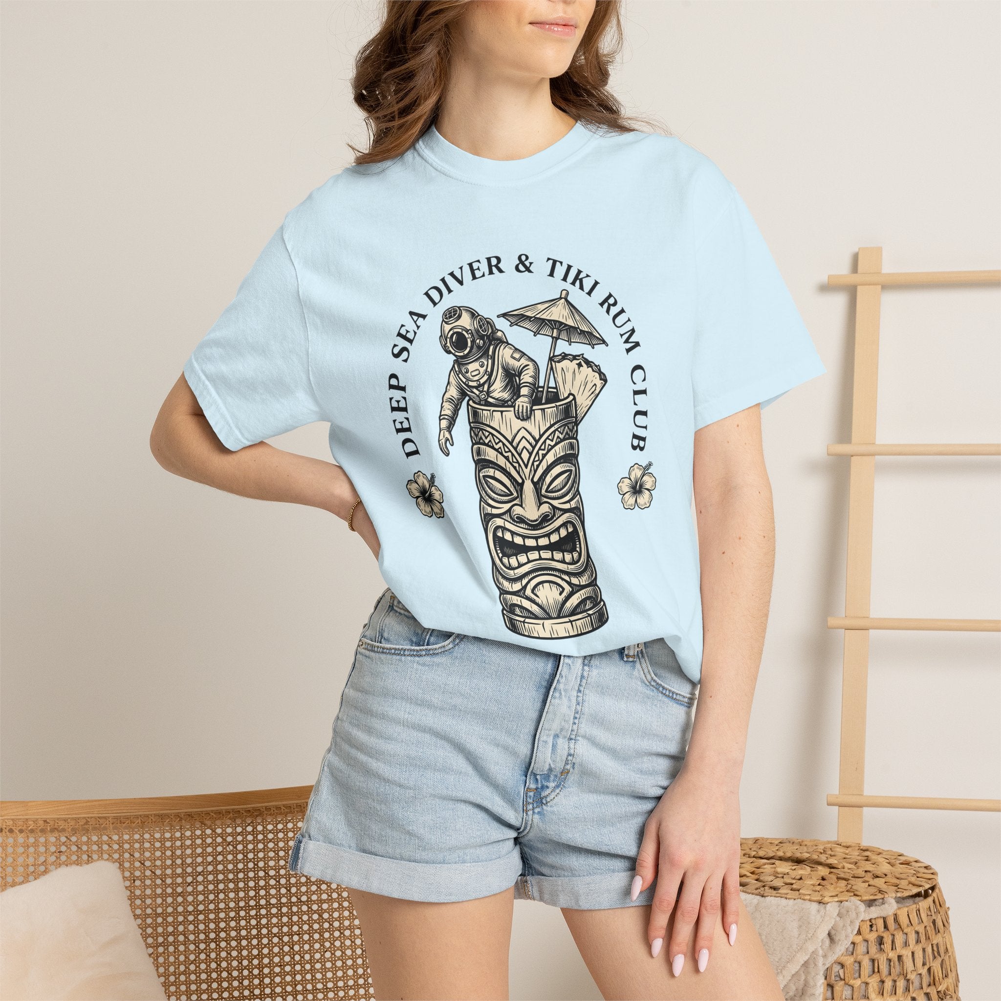 Tiki Mug Diver Shirt Drinks Tropical Gift Women Vintage Tee Scuba Diver T-Shirt Cocktail Fan Retro Tshirt Island Graphic Hand Drawn Hibiscus