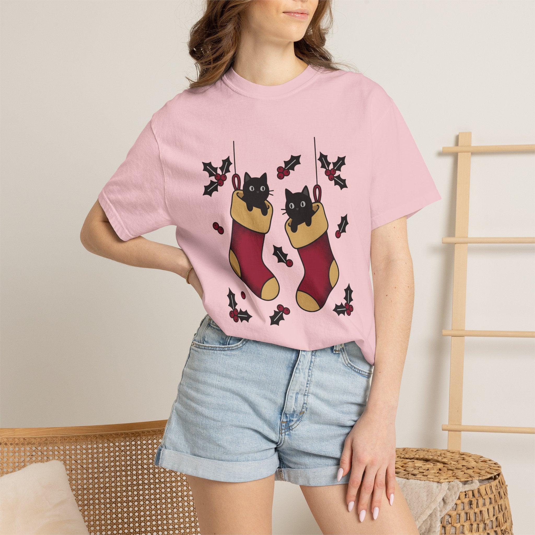Black Cat Stocking Shirt Cat Holiday Gift Women Kawaii Tee Christmas Stocking T-Shirt Cat Fan Cute Tshirt Holiday Graphic Vintage Mistletoe