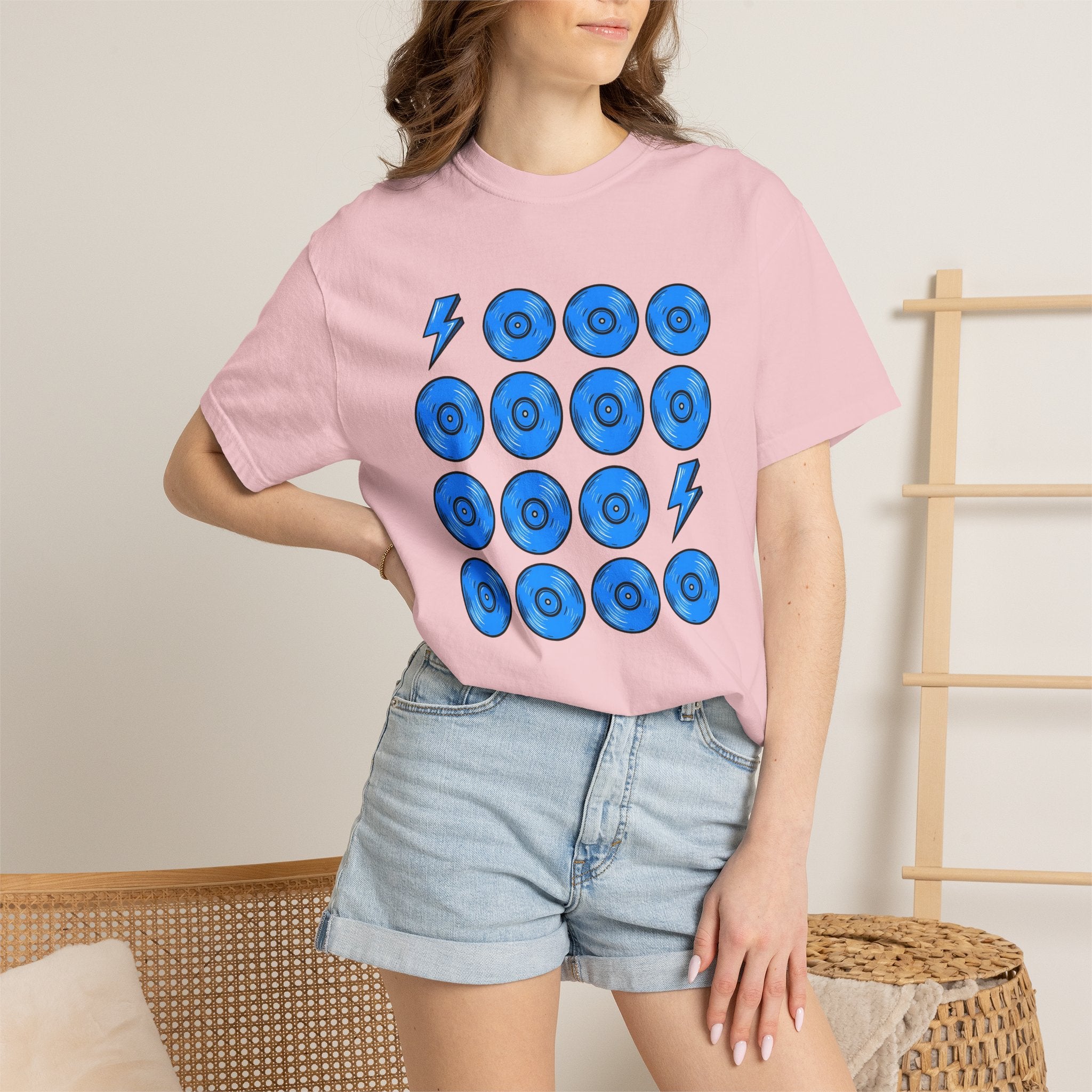 Music Record Shirt Music Package Gift Women Graphic Tee Vinyl T-Shirt Music Fan Illustrated Design Parcel Graphic Old School Electric Strike