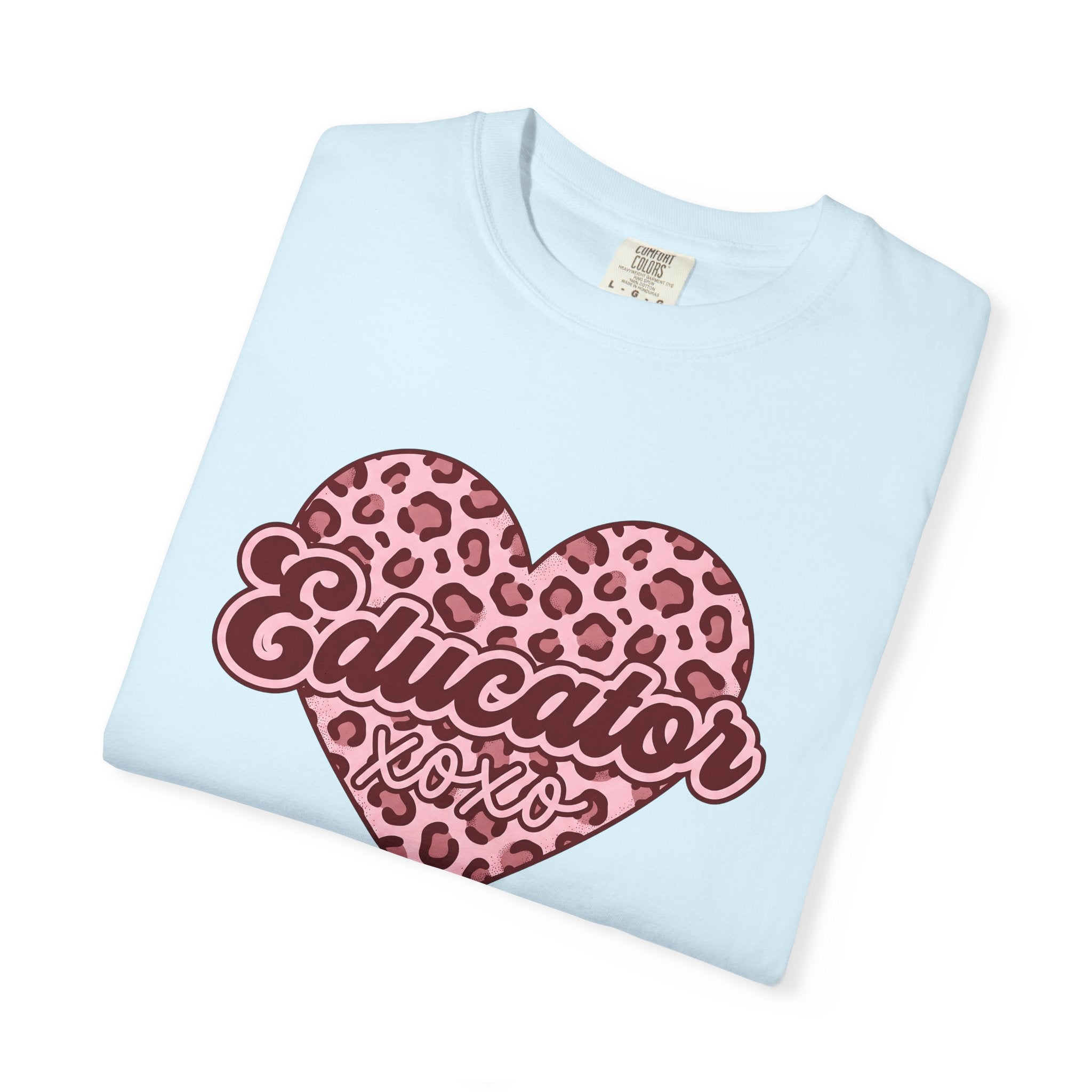 Spotted Heart Shirt Teacher Love Gift Women Graphic Tee Heart T-Shirt Educator Enthusiast Illustration Design Classic Wild Print Tshirt