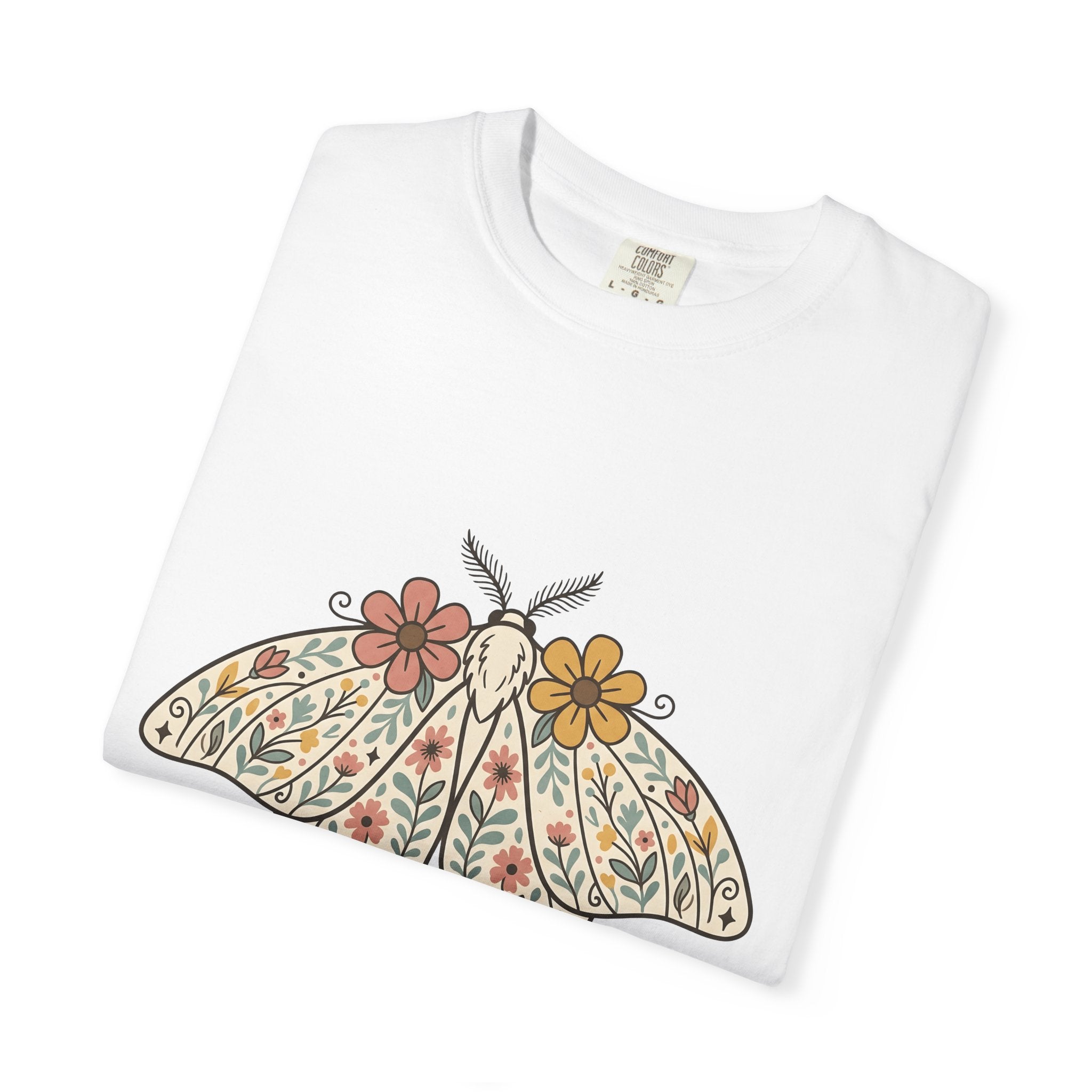 Blossom Moth Shirt Floral Wildlife Gift Women Rustic Tee Moth T-Shirt Flower Fan Botanical Tshirt Animal Graphic Native Meadow Flowers