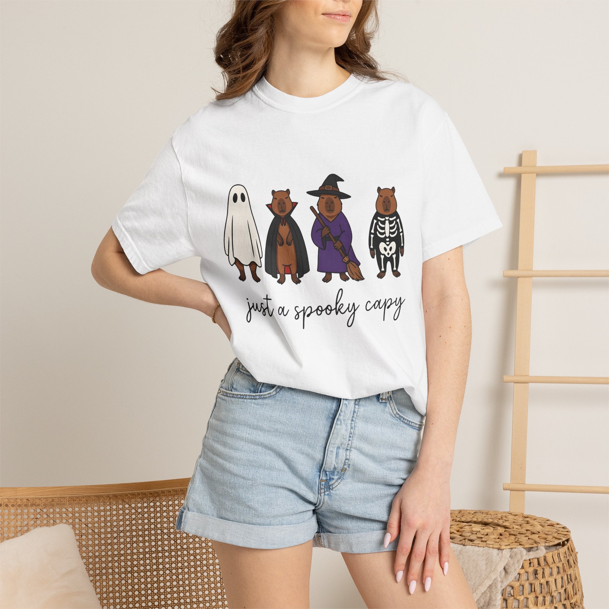 Capybara Outfits Shirt Halloween Pet Gift Women Adorable Tee Rodent T-Shirt Horror Fan Cute Tshirt Animal Graphic Comic Wizard Hat Tshirt