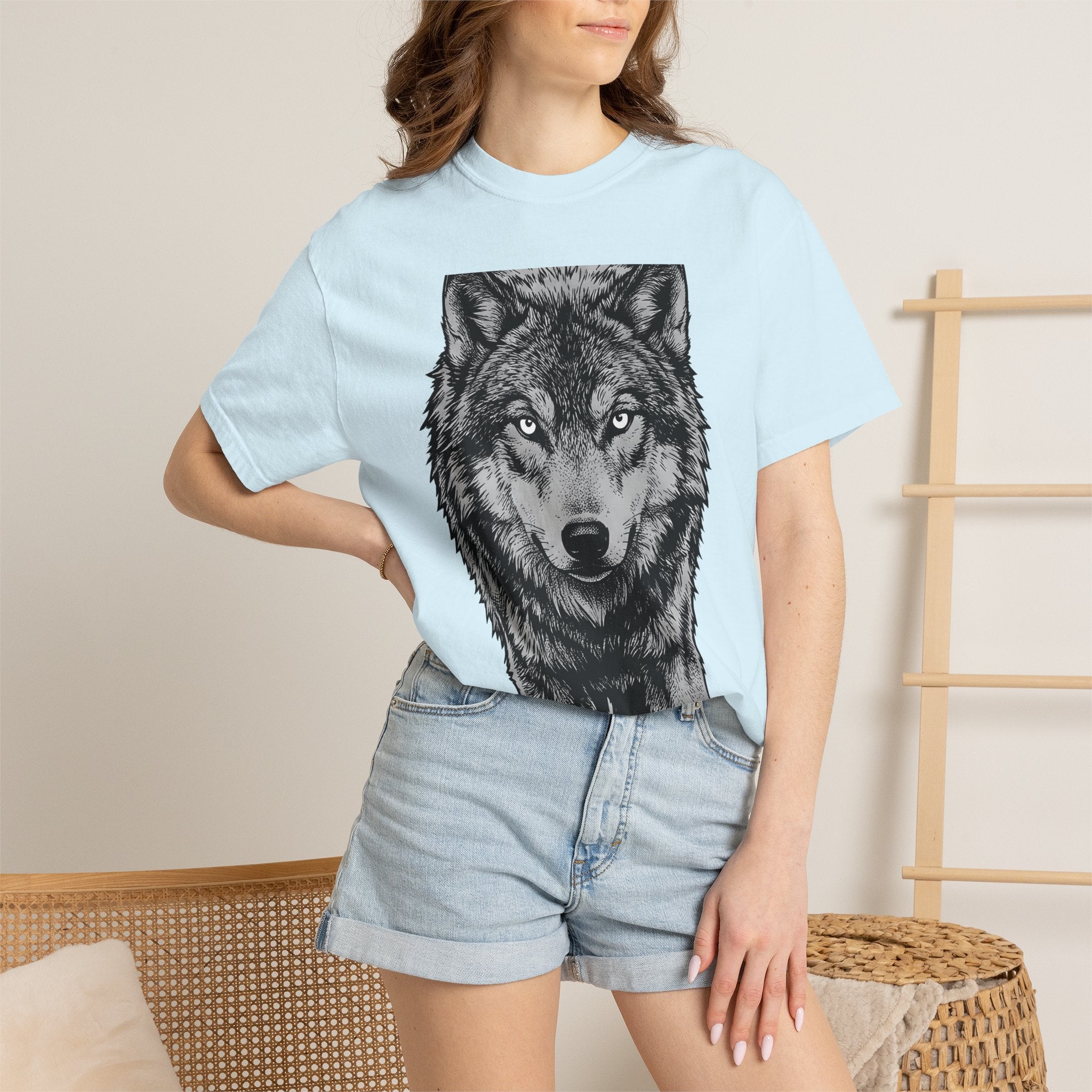 Wolf Drawing Shirt Animals Outdoors Gift Women Detailed Tee Wolf T-Shirt Wildlife Enthusiast Illustrative Tshirt Nature Graphic Hand Drawn