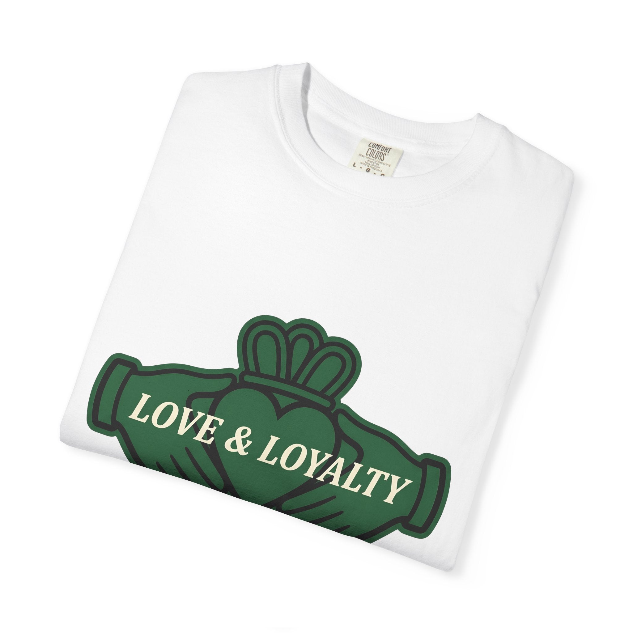 Claddagh Heart Shirt St Patrick's Day Celtic Gift Women Graphic Tee Irish Symbol T-Shirt Shamrock Fan Celtic Knot Graphic Design Vintage