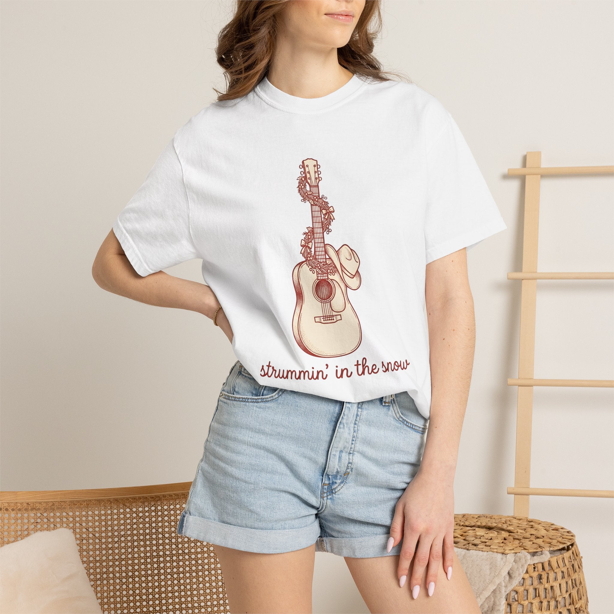 Guitar Wreath Shirt Christmas Music Gift Women Hand Drawn Tee Wreath T-Shirt Xmas Fan Illustrated Tshirt Musical Graphic Vintage Cowboy Hat