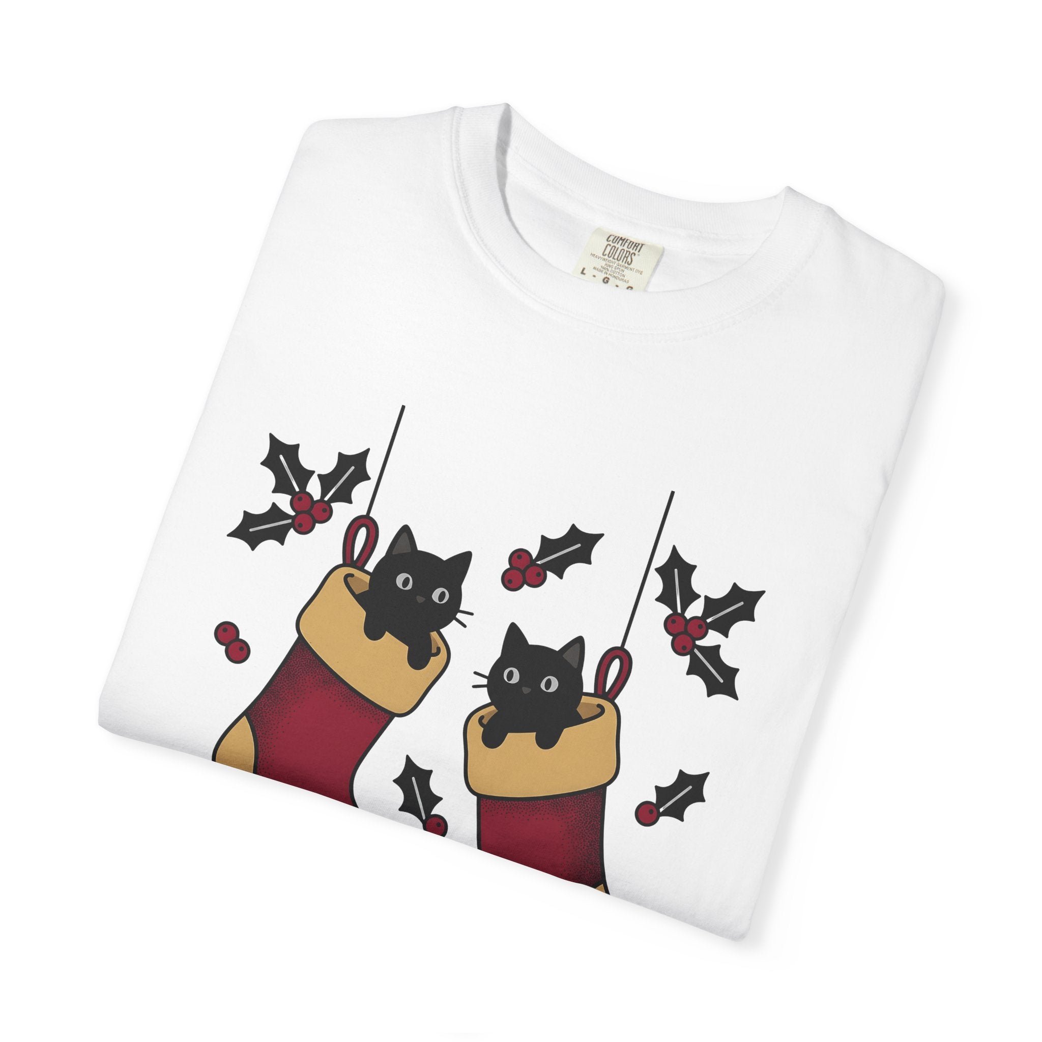 Black Cat Stocking Shirt Cat Holiday Gift Women Kawaii Tee Christmas Stocking T-Shirt Cat Fan Cute Tshirt Holiday Graphic Vintage Mistletoe