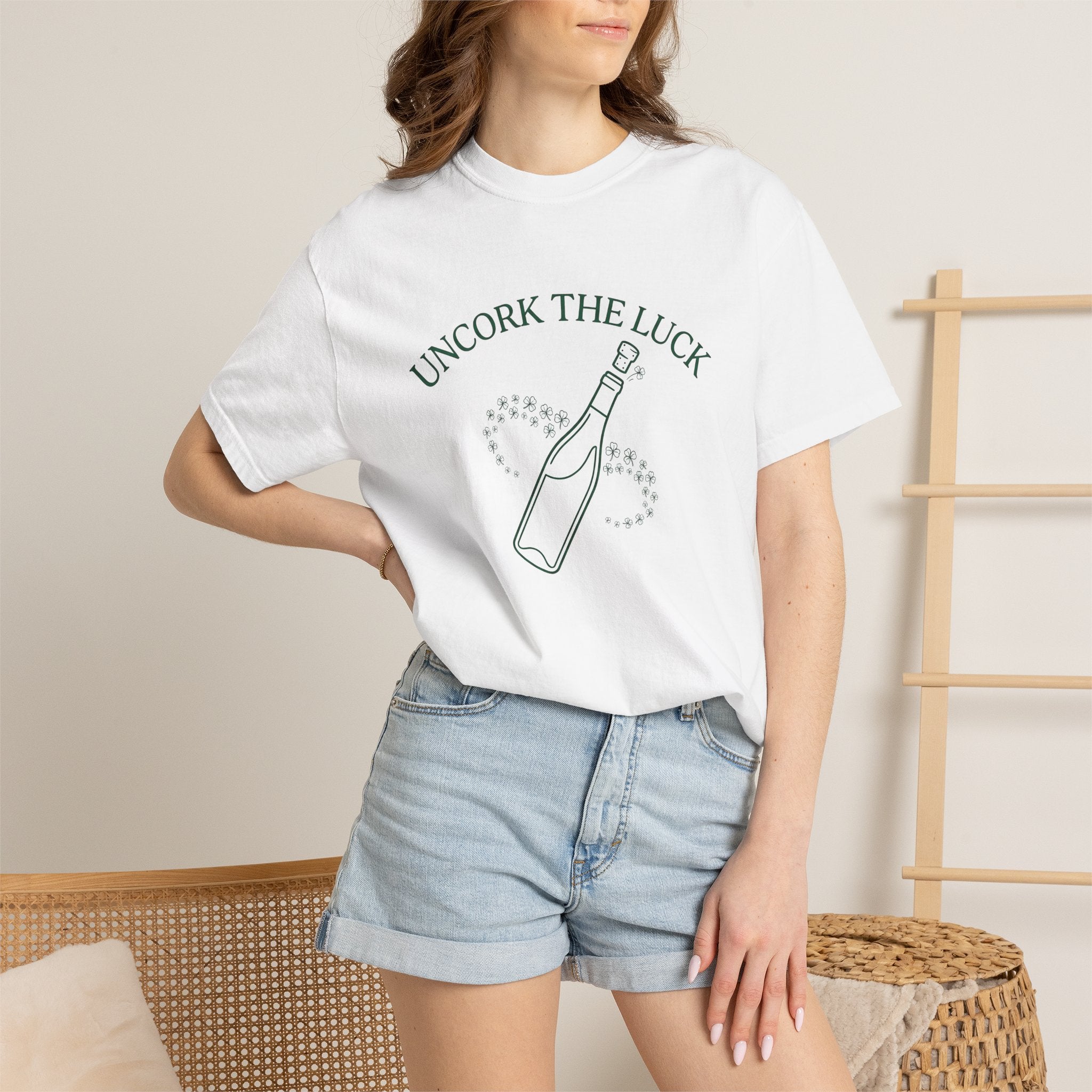 Champagne Bottle Shirt St Patrick's Day Alcohol Gift Women Simple Tee Champagne T-Shirt Irish Fan Vintage Tshirt Boozy Graphic Retro Clover