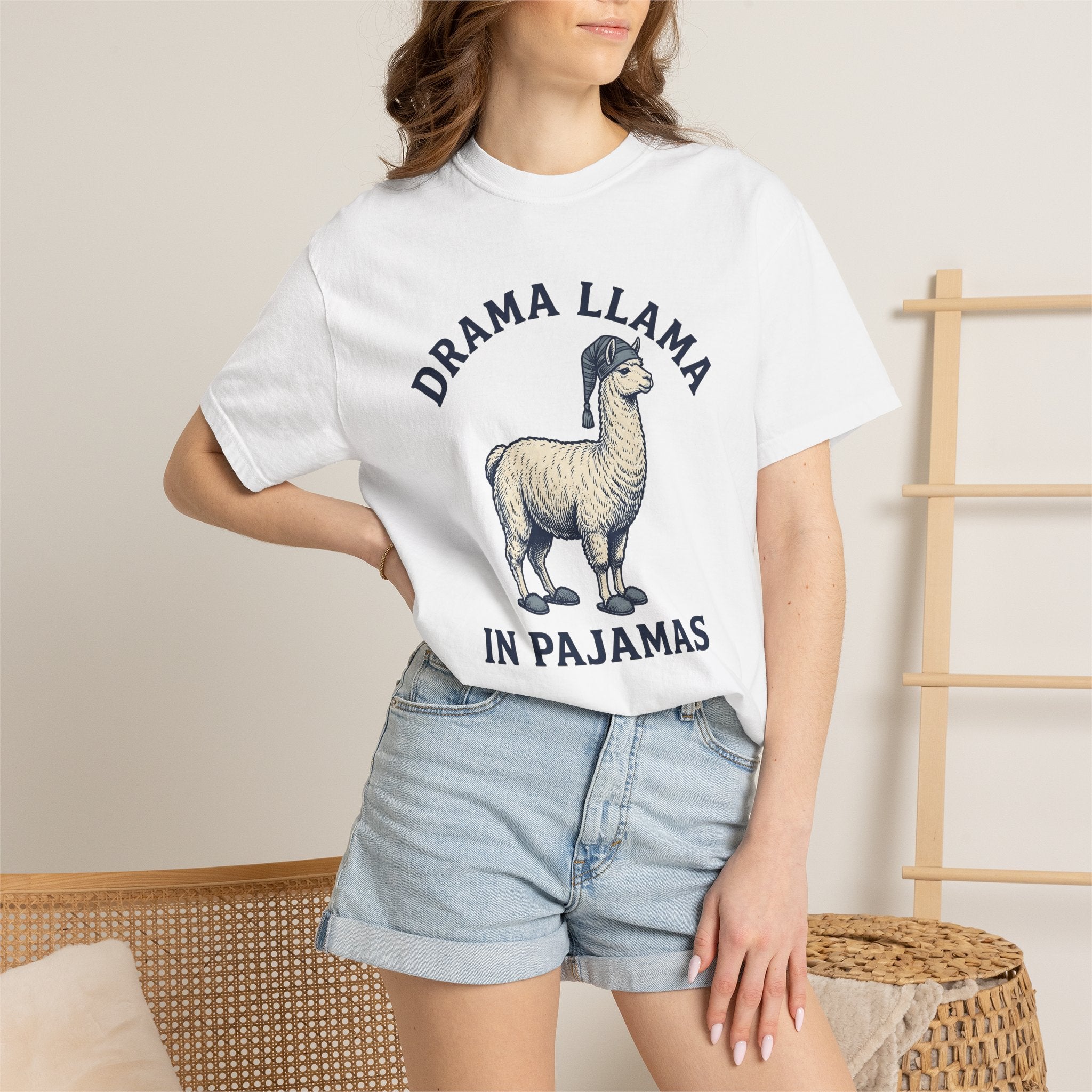 Llama Nightwear Shirt Funny Wildlife Gift Women Distressed Tee Alpaca T-Shirt Humor Fan Vintage Tshirt Animal Graphic Doodle Bedtime Hat