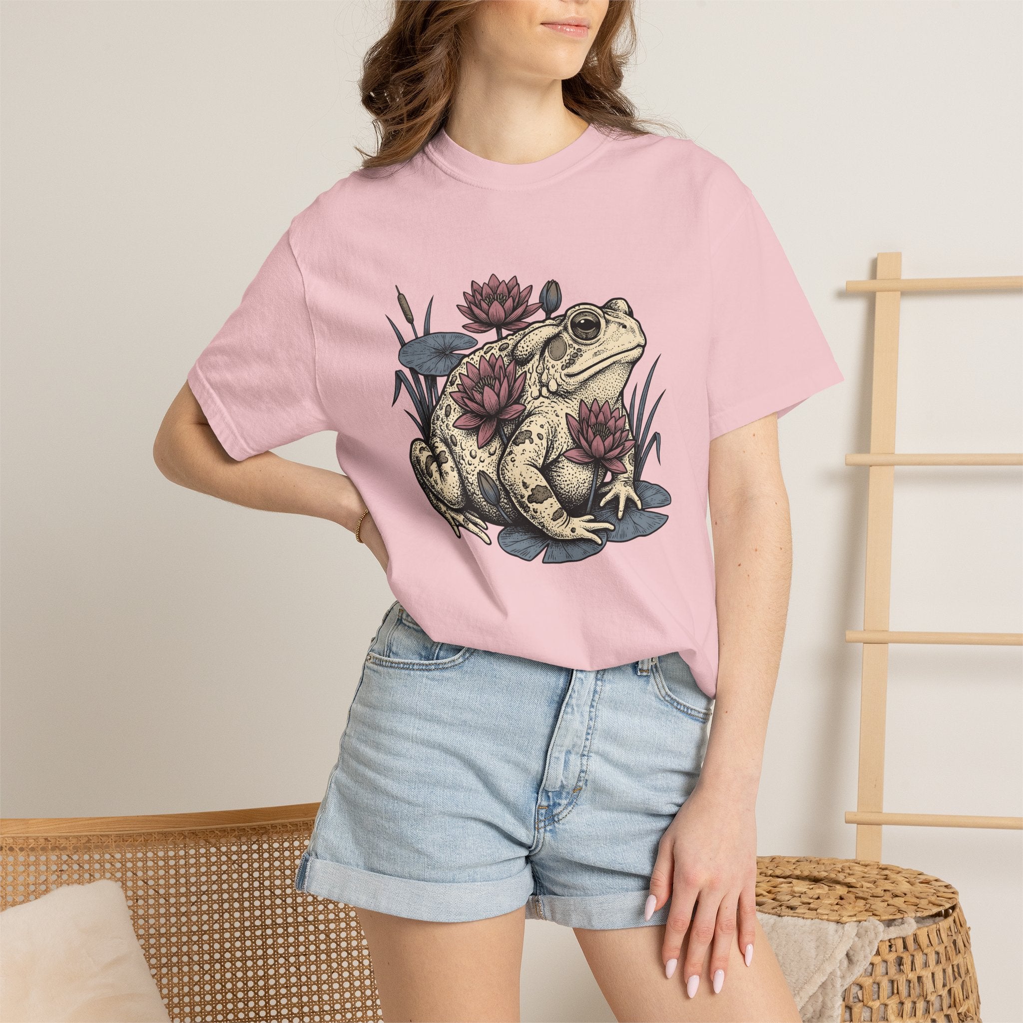 Frog Lily Pad Shirt Animals & Flowers Environment Gift Women Naturalistic Tee Toad T-Shirt Wildlife Fan Realistic Tshirt Eco Graphic Sketch