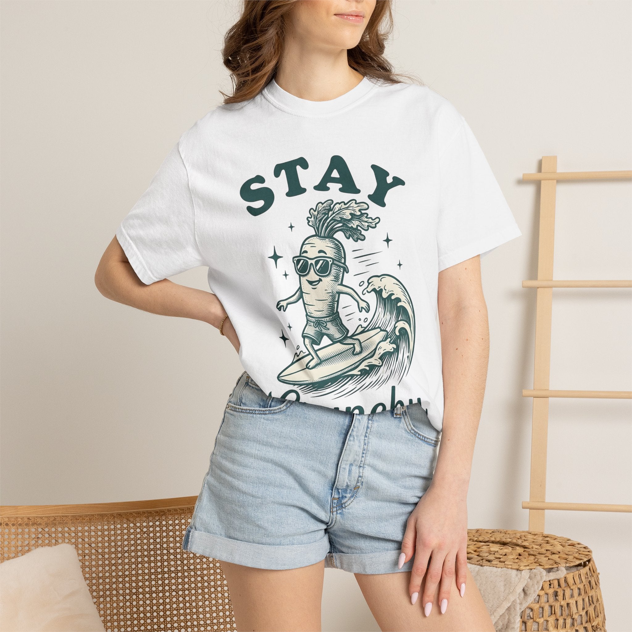Carrot Surfing Shirt Easter Garden Gift Women Throwback Tee Surfing T-Shirt Easter Fan Retro Tshirt Yard Graphic Outline Sunglasses Tshirt