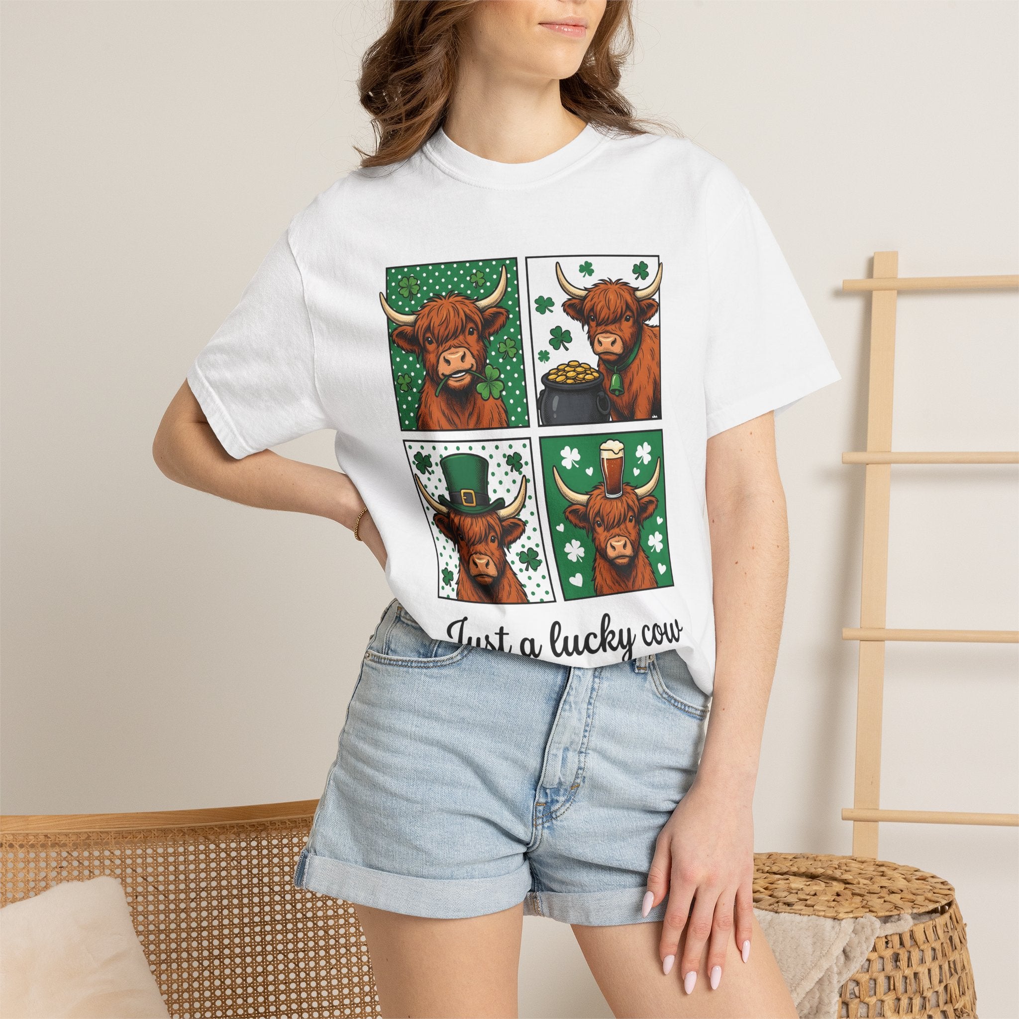 Highland Cow Shirt St Patrick's Day Animal Gift Women Cartoon Tee Cow T-Shirt St Patricks Fan Toon Tshirt Creature Graphic Vintage Shamrock