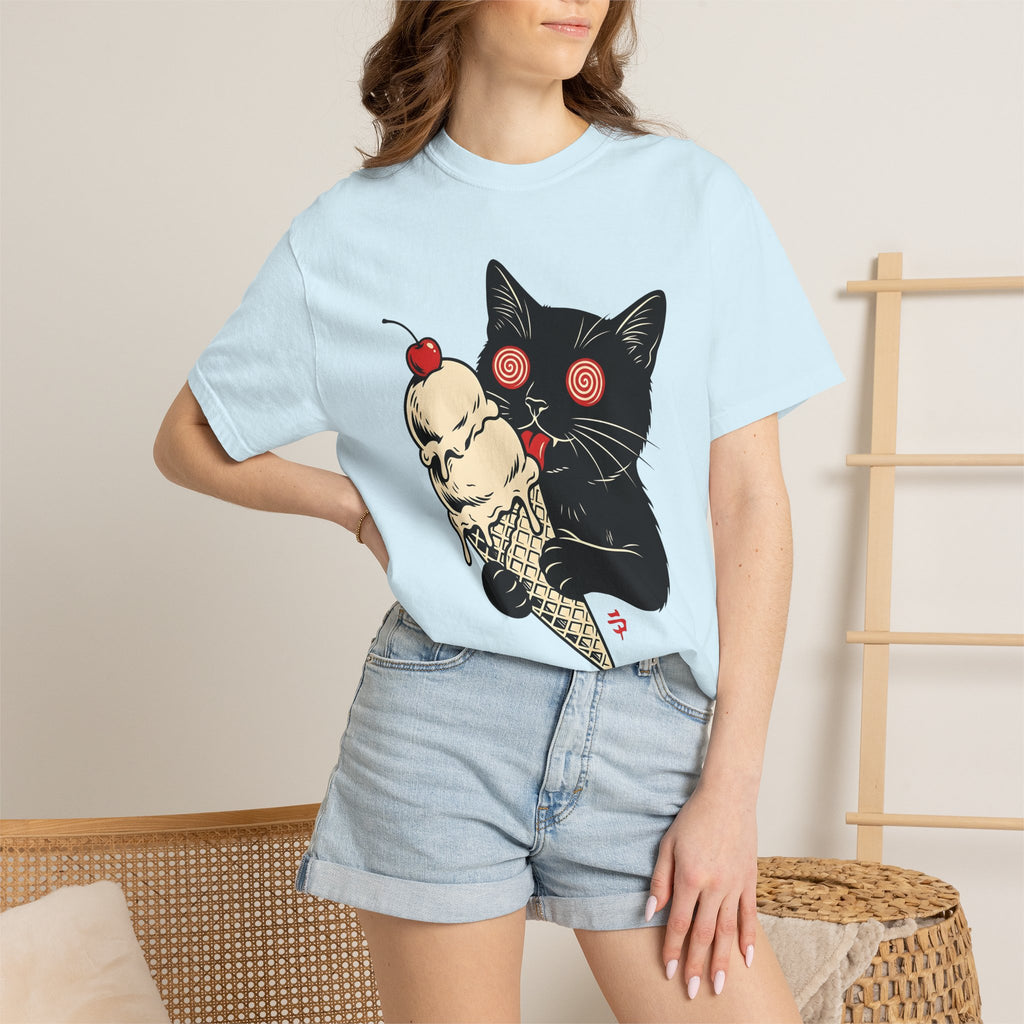 Black Cat Shirt Cat Food Gift Women Bold Graphic Tee Kitty T-Shirt Cat Fan Graphic Design Illustration Retro Ice Cream Cone Tshirt