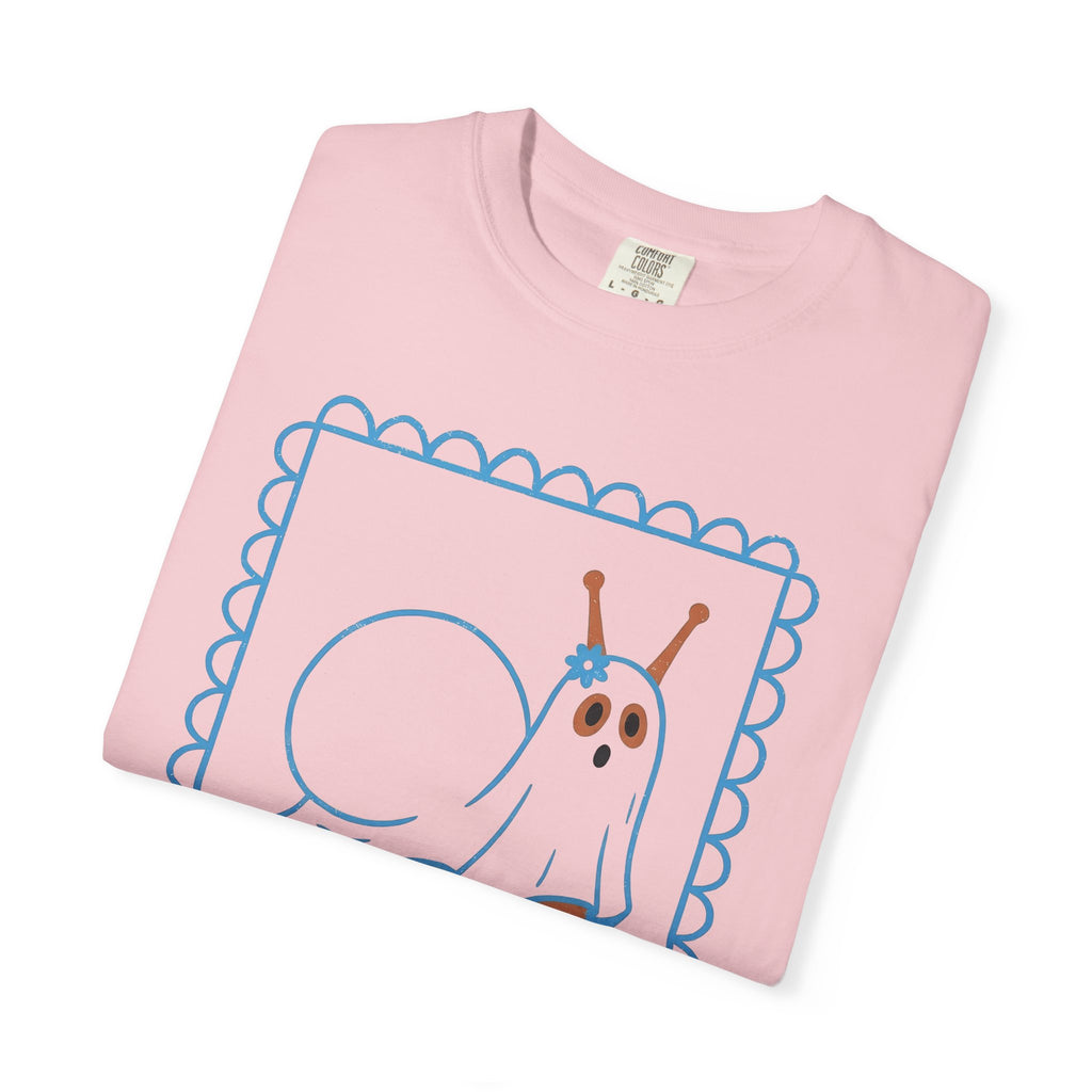 Halloween Snail Shirt Halloween Creature Gift Women Sweet Tee Slug T-Shirt Horror Fan Spooky Tshirt Beast Graphic Doodle Blossom Tshirt