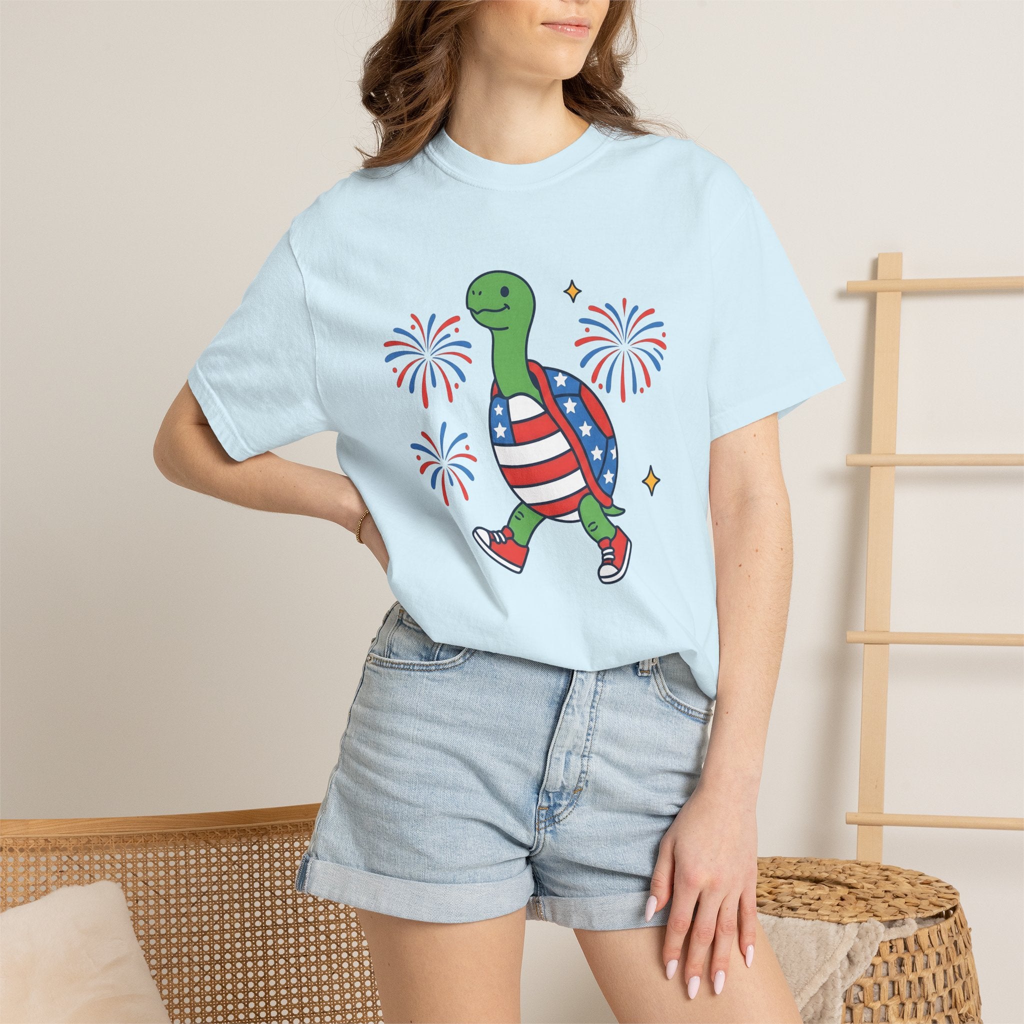 American Turtle Shirt 4th Of July Wildlife Gift Women Comic Tee Turtle T-Shirt Independence Day Enthusiast Fireworks Tshirt Wildlife Graphic