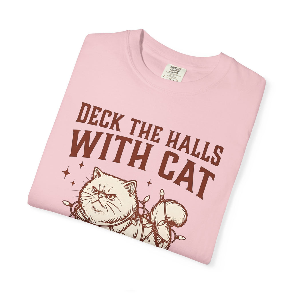 Grumpy Feline Shirt Cat Winter Gift Women Distressed Tee Cat T-Shirt Cat Fan Vintage Tshirt Christmas Graphic Doodle Festive Lights Tshirt
