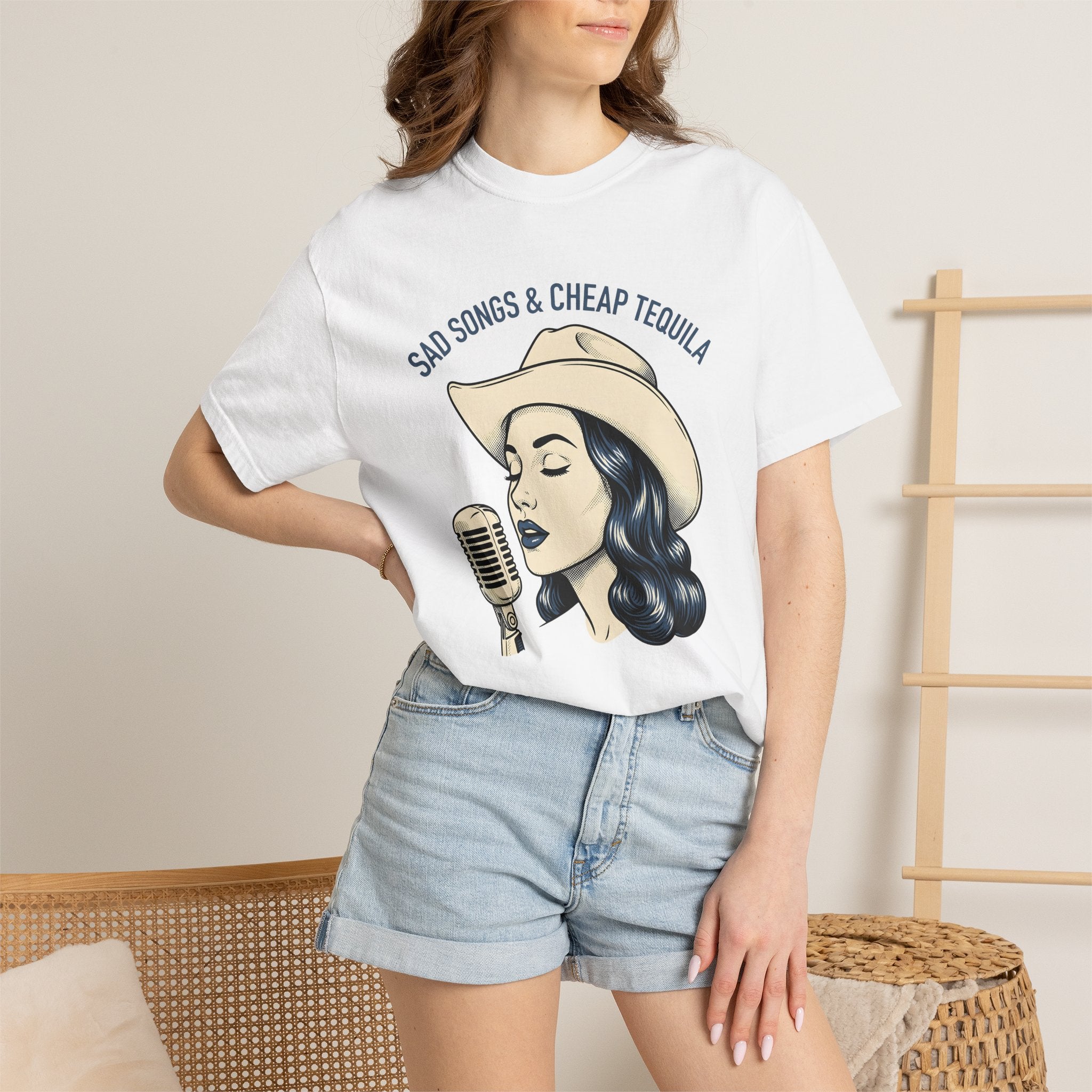 Cowgirl Singer Shirt Cowgirl Western Gift Women Vintage Tee Singer T-Shirt Cowgirl Fan Rodeo Tshirt Western Graphic Retro Microphone Tshirt