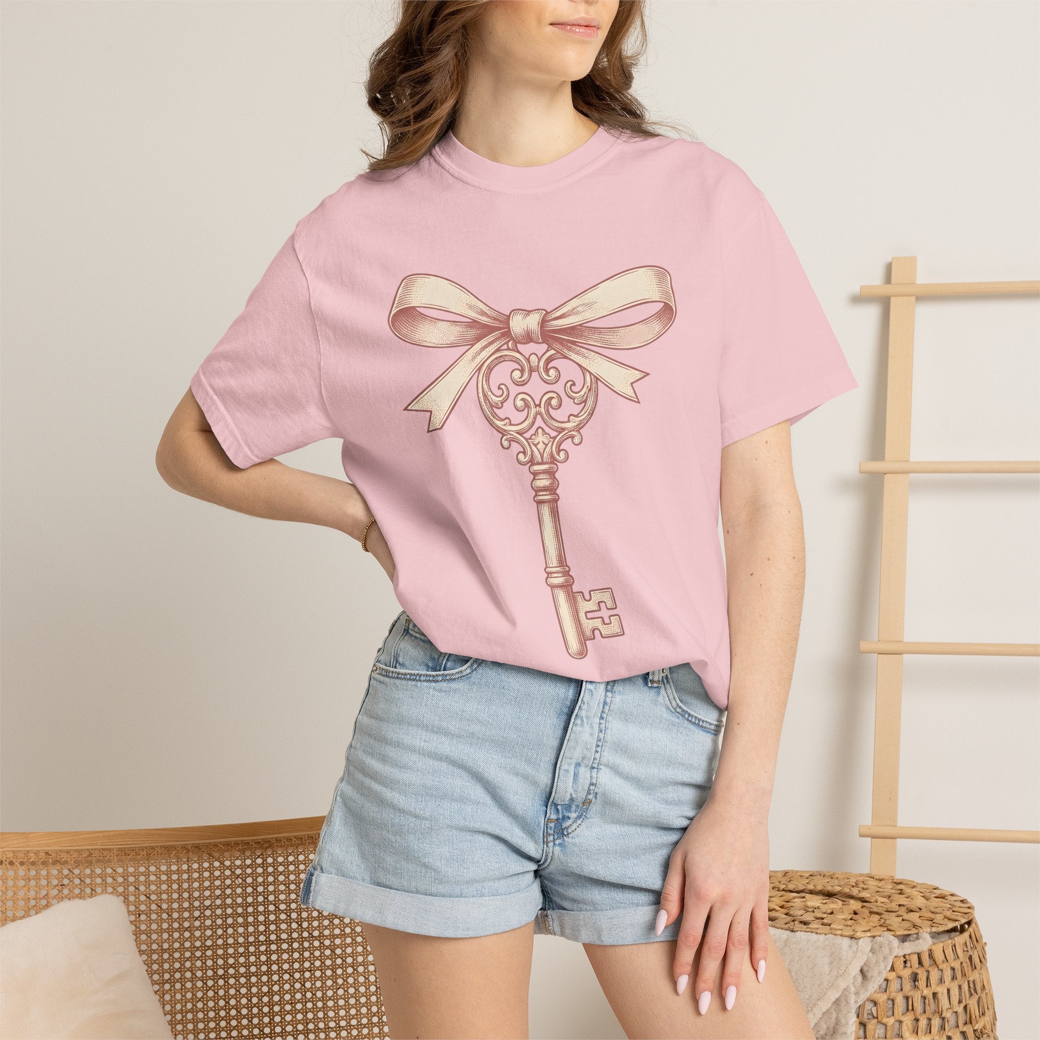 Antique Key Shirt Cute Love Gift Women Sketch Tee Skeleton Key T-Shirt Adorable Fan Key Illustration Vintage Handle Tshirt