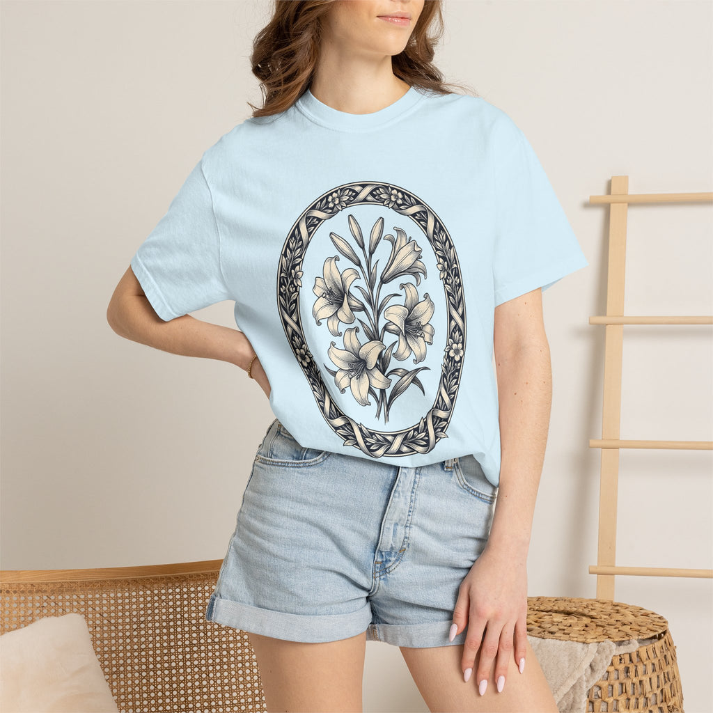 Lily Bloom Shirt Easter Flower Gift Women Botanical Art Tee Flower T-Shirt Spring Fan Floral Tshirt Botanical Illustration Retro Flower