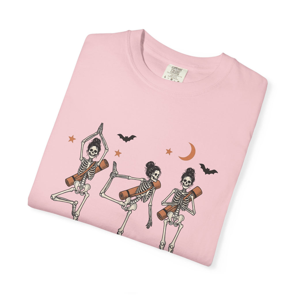 Skeleton Pose Shirt Mom Fall Gift Women Distressed Tee Skeleton T-Shirt Mother Fan Grunge Tshirt Autumn Graphic Line Art Bat Wings Tshirt