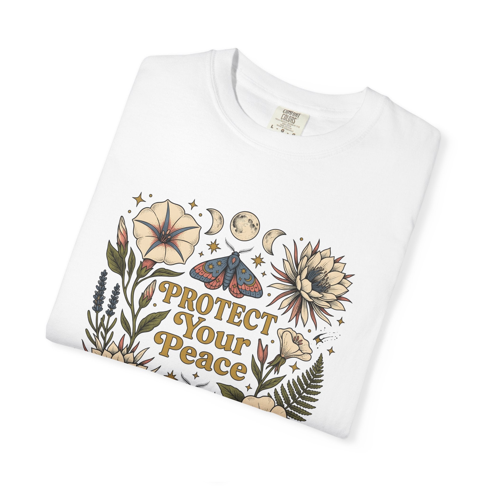 Blossom Moth Shirt Cottagecore Wildlife Gift Women Folk Tee Moth T-Shirt Cottagecore Fan Naive Tshirt Animal Graphic Rustic Moon Cycle