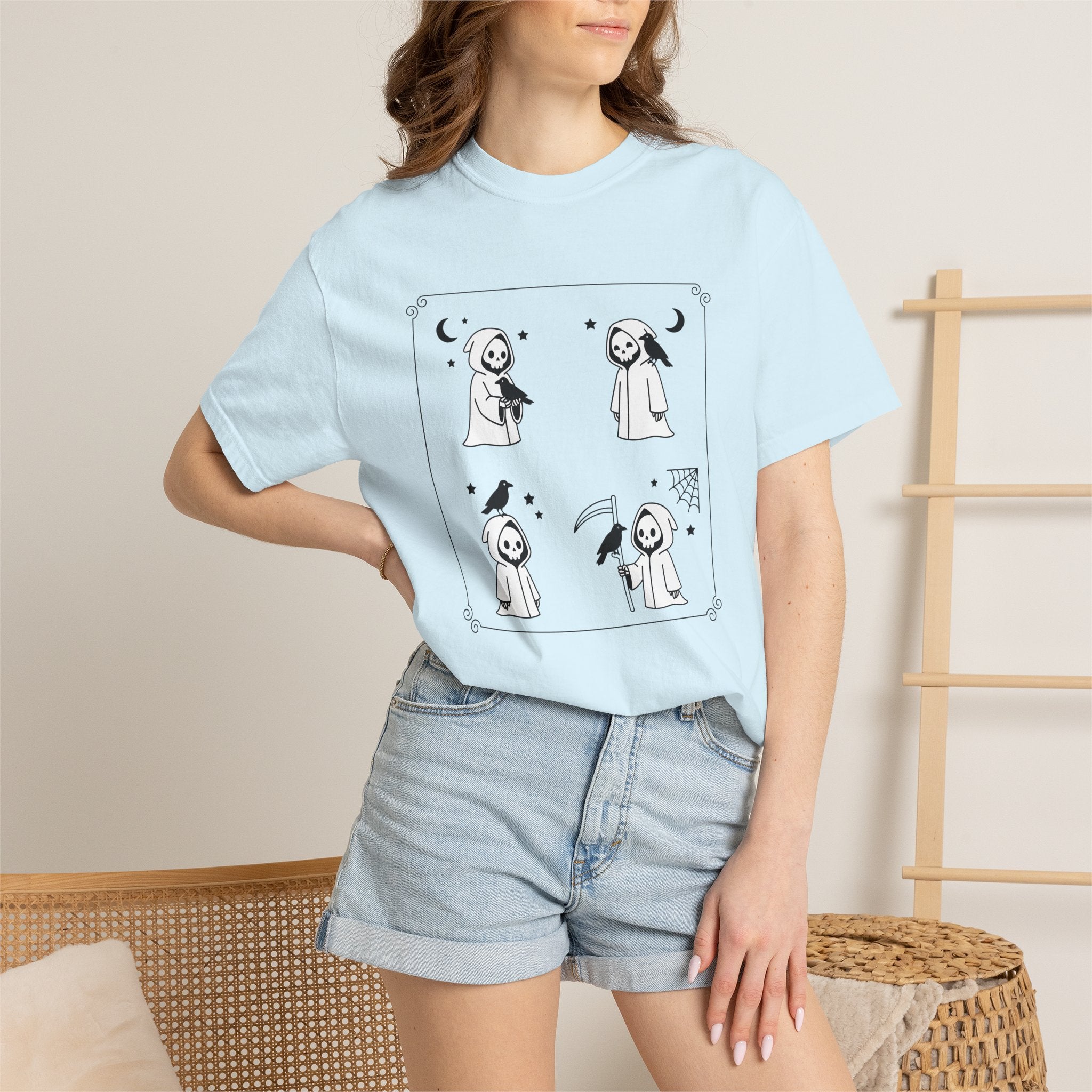 Death Skeleton Shirt Halloween Dark Gift Women Cute Tee Skeleton T-Shirt Horror Fan Grim Tshirt Gothic Graphic Simple Black Bird Tshirt