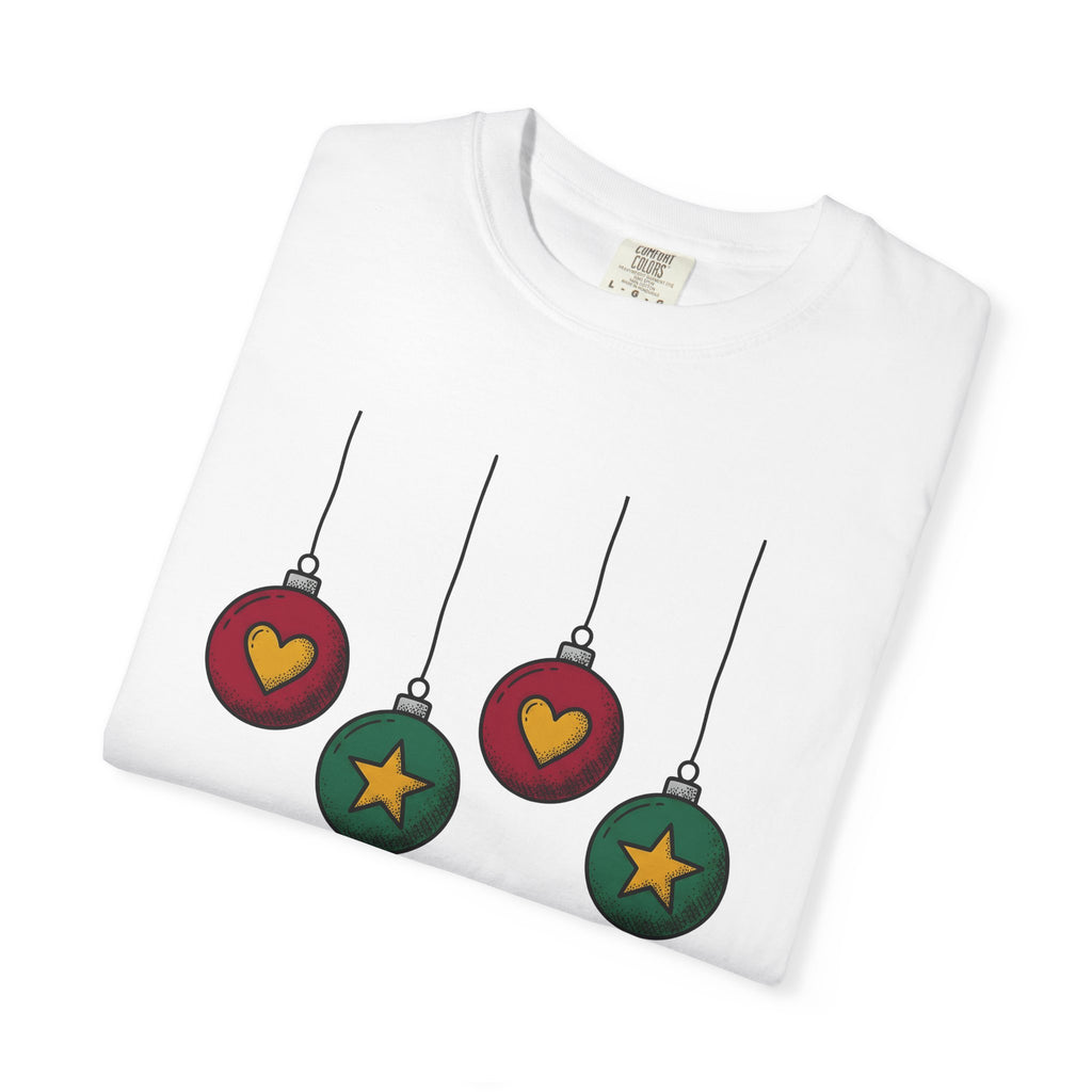Christmas Ornaments Shirt Christmas Holiday Gift Women Doodle Tee Bauble T-Shirt Christmas Fan Xmas Graphic Holiday Design Christmas