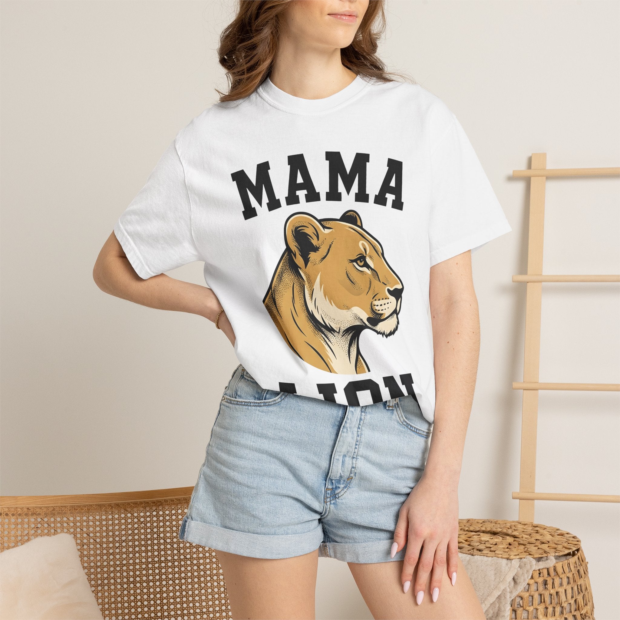 Lioness Illustration Shirt Moms Wildlife Gift Women Modern Tee Lioness T-Shirt Mother Fan Artistic Tshirt Wildlife Graphic Retro Animal Face