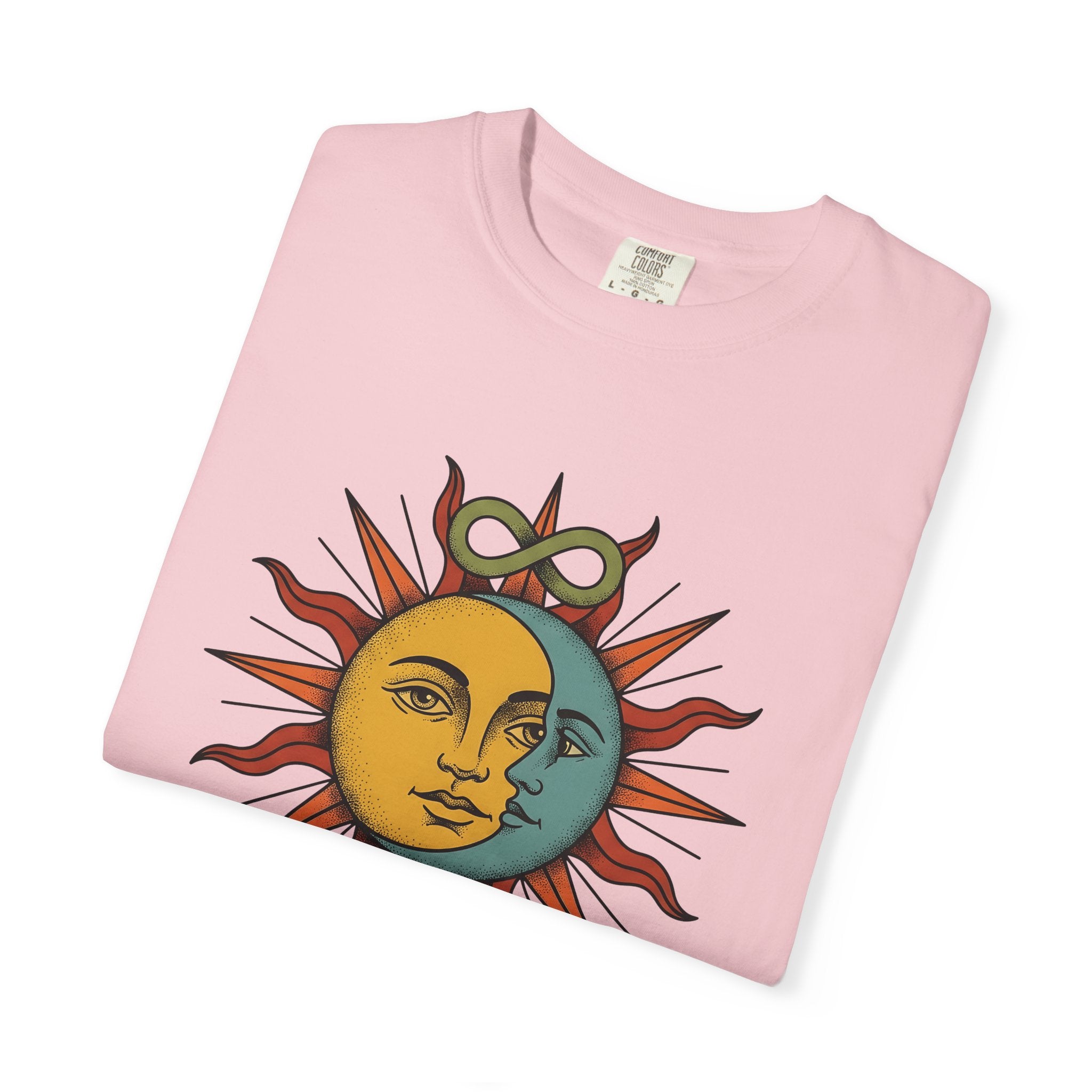 Sun Moon Face Shirt Boho Chic Spiritual Gift Women Celestial Tee Lunar T-Shirt Bohemian Enthusiast Astrology Graphic Tshirt Vintage Infinity
