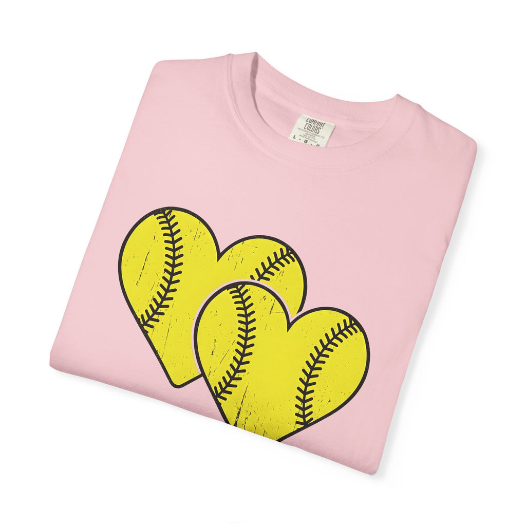 Softball Heart Shirt Softball Mom Sports Gift Women Distressed Tee Softball T-Shirt Mom Fan Vintage Tshirt Athletic Graphic Sports Mom