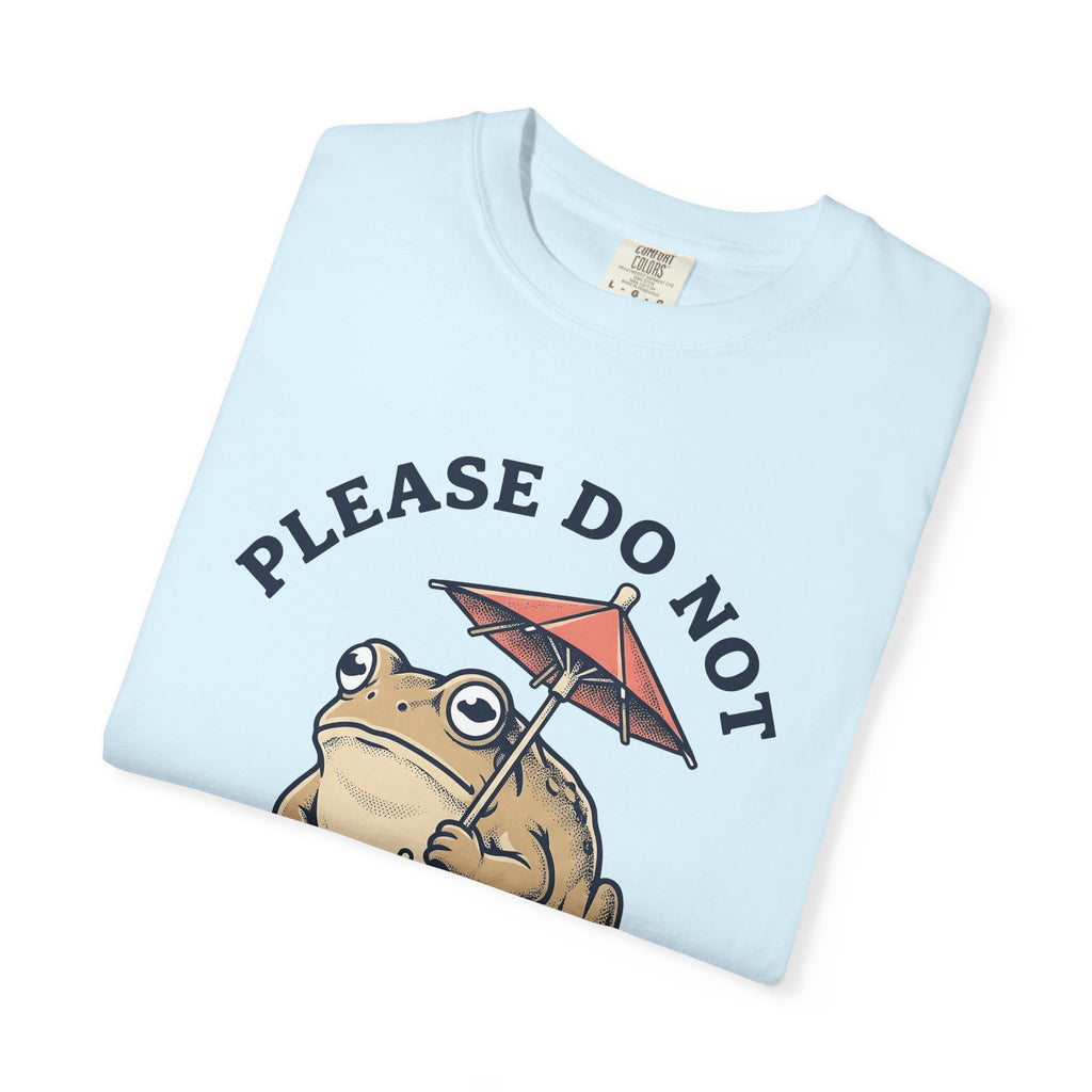 Frog Umbrella Shirt Funny Animal Gift Women Vintage Tee Toad T-Shirt Humor Fan Retro Tshirt Creature Graphic Hand Drawn Humor Tshirt