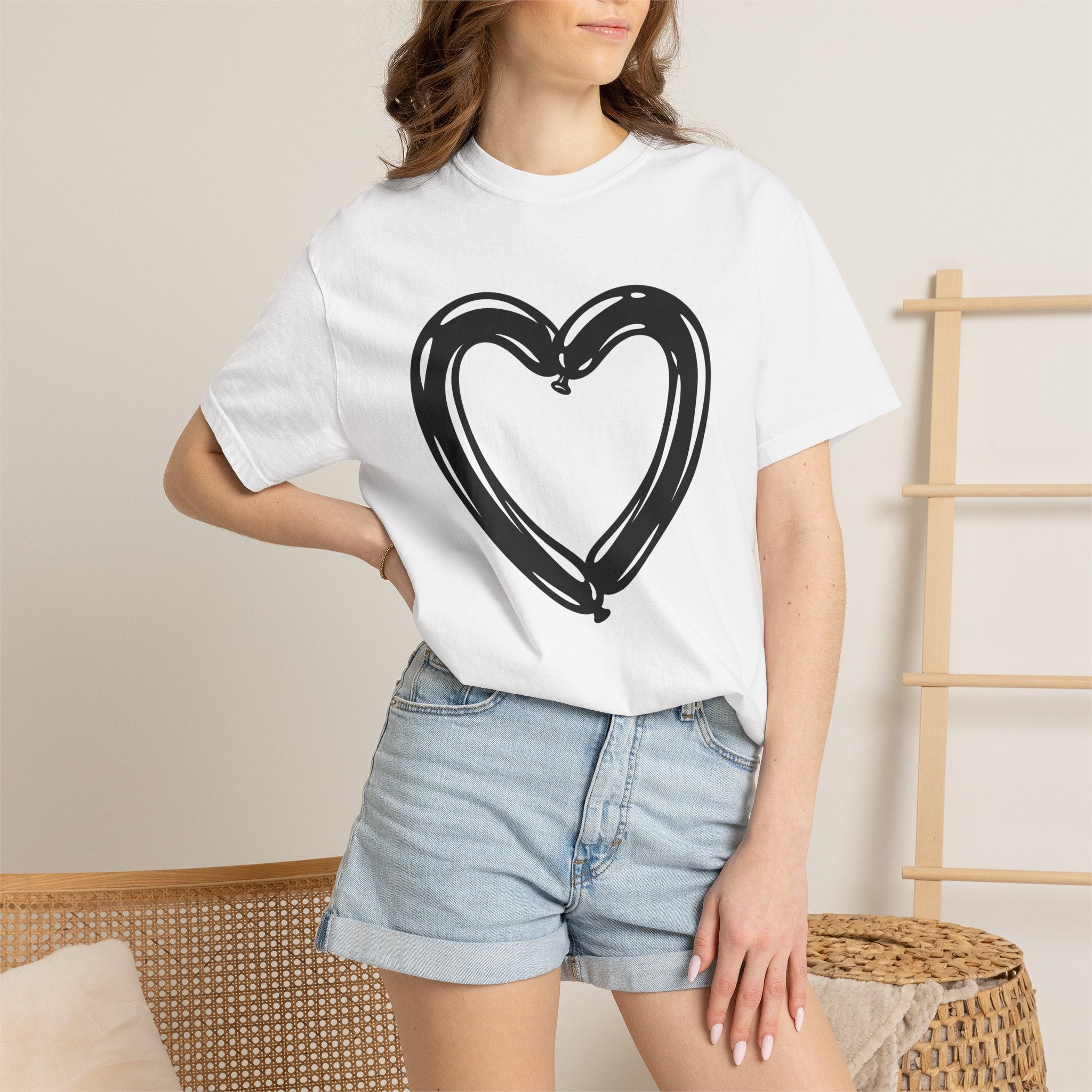 Balloon Heart Shirt Love Valentines Gift Women Flat Design Tee Heart Balloon T-Shirt Romance Fan Minimalist Tshirt Cupid Graphic Clean Heart