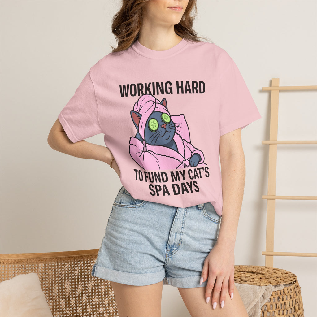 Chilled Cat Shirt Cat Comedy Gift Women Drawing Tee Kitten T-Shirt Cat Fan Cartoon Tshirt Humor Graphic Lighthearted Cucumber Pieces Tshirt