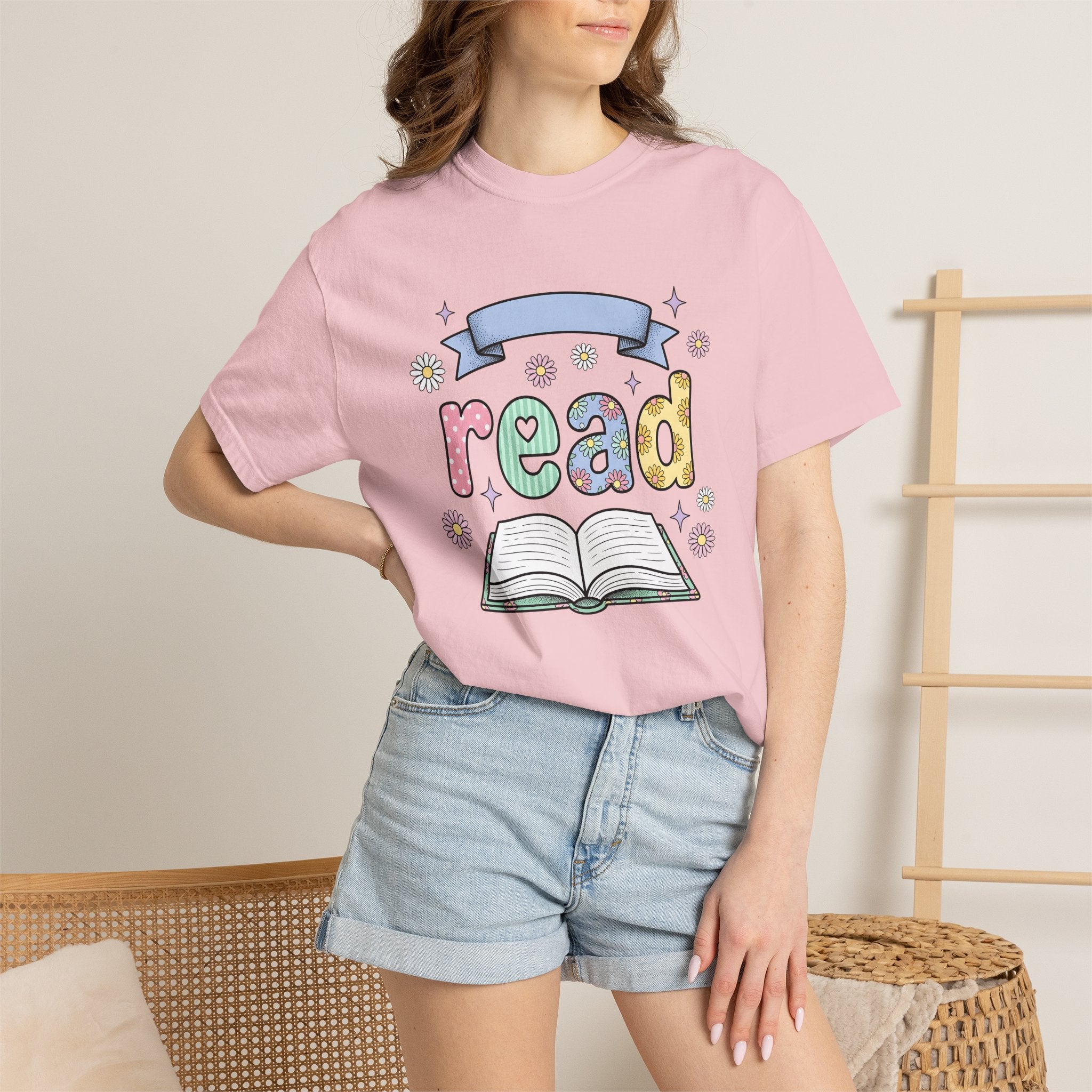 Open Book Shirt Teacher Reading Gift Women Cute Tee Booklet T-Shirt Educator Enthusiast Adorable Tshirt Literacy Graphic Pastel Flowers