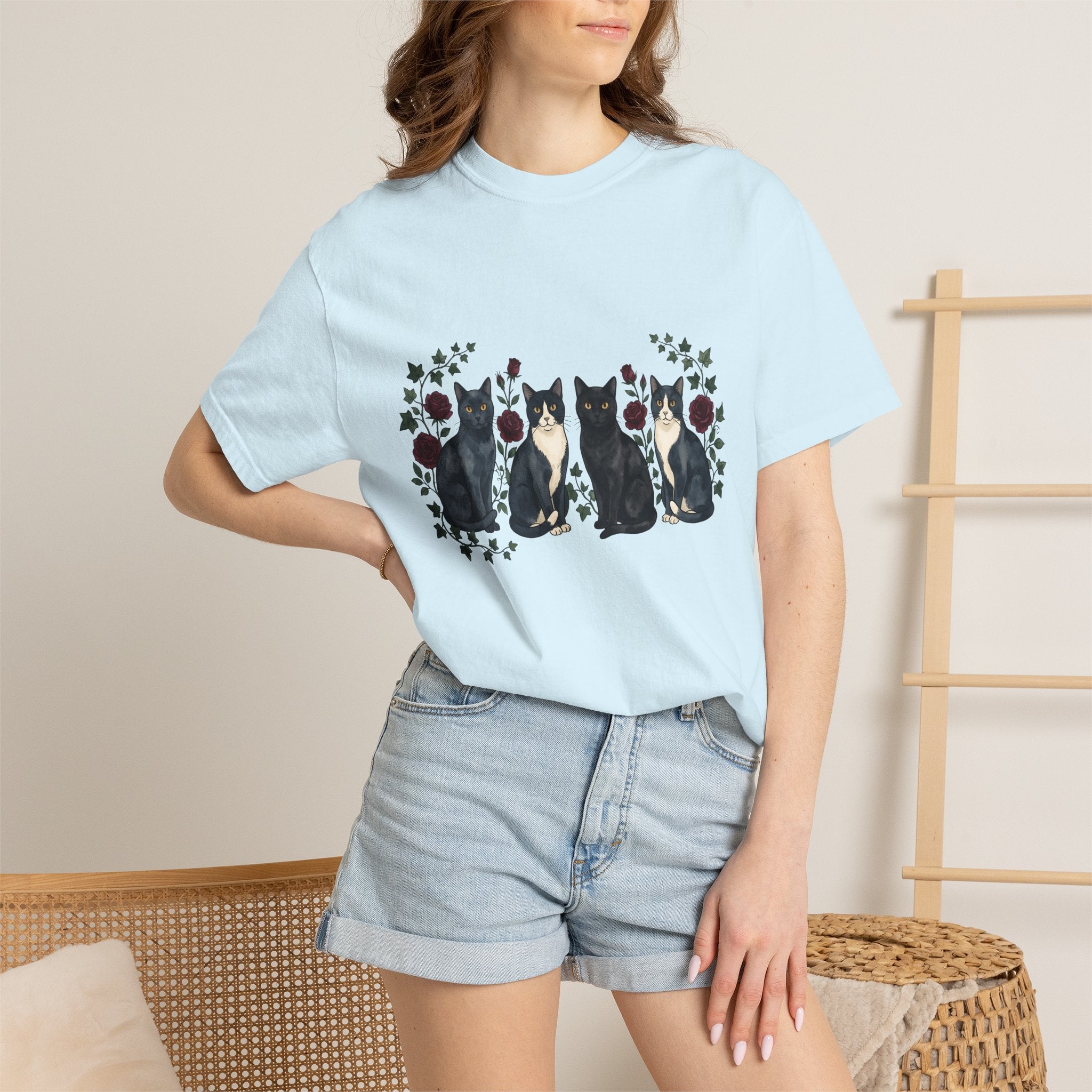 Black Cats Shirt Cat Flowers Gift Women Watercolor Tee Kitties T-Shirt Cat Fan Feline Tshirt Floral Graphic Retro Red Roses Tshirt