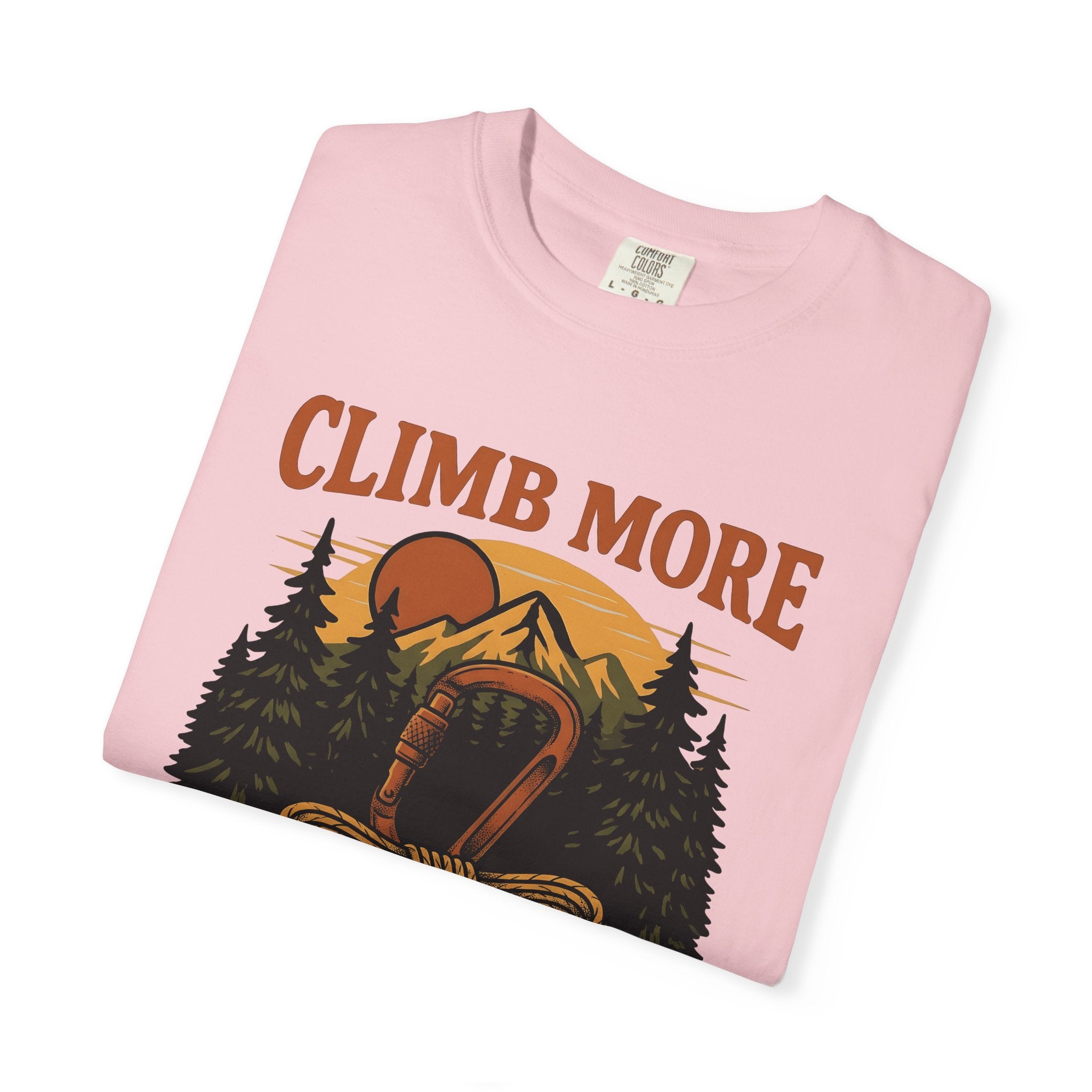 Climbing Gear Shirt Climbing Adventure Gift Women Vintage Tee Climbing Equipment T-Shirt Climber Enthusiast Retro Tshirt Expedition Graphic