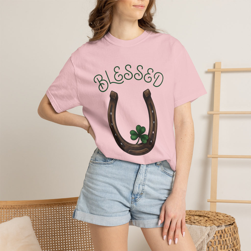 Shamrock Horseshoe Shirt St Patrick's Day Amulet Gift Women Line Art Tee Lucky Charm T-Shirt St Patricks Fan Claddagh Tshirt Charm Graphic