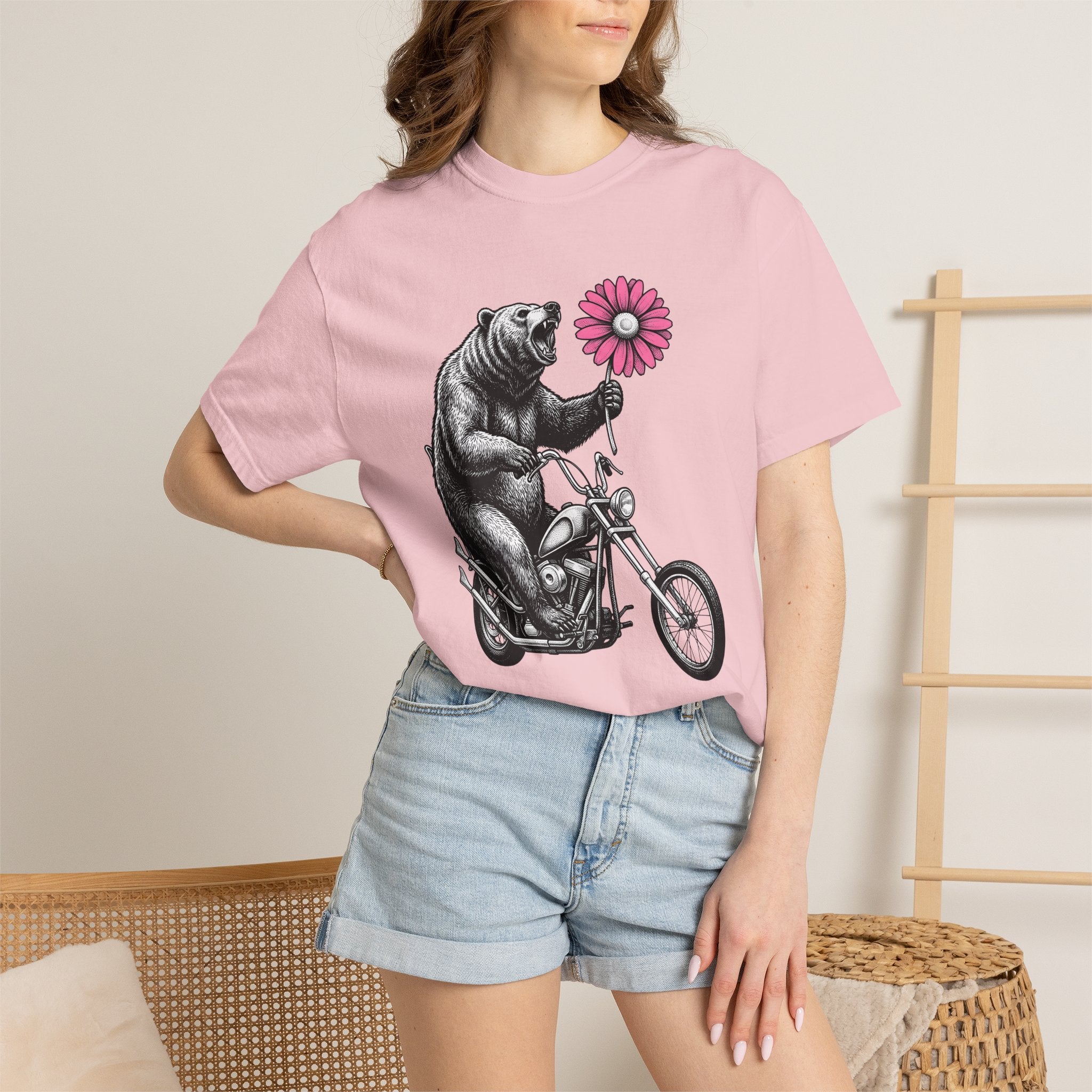 Bear Motorcycle Shirt St Valentines Day Animal Gift Women Vintage Tee Biker T-Shirt Valentine Fan Retro Tshirt Wildlife Graphic Hand Drawn