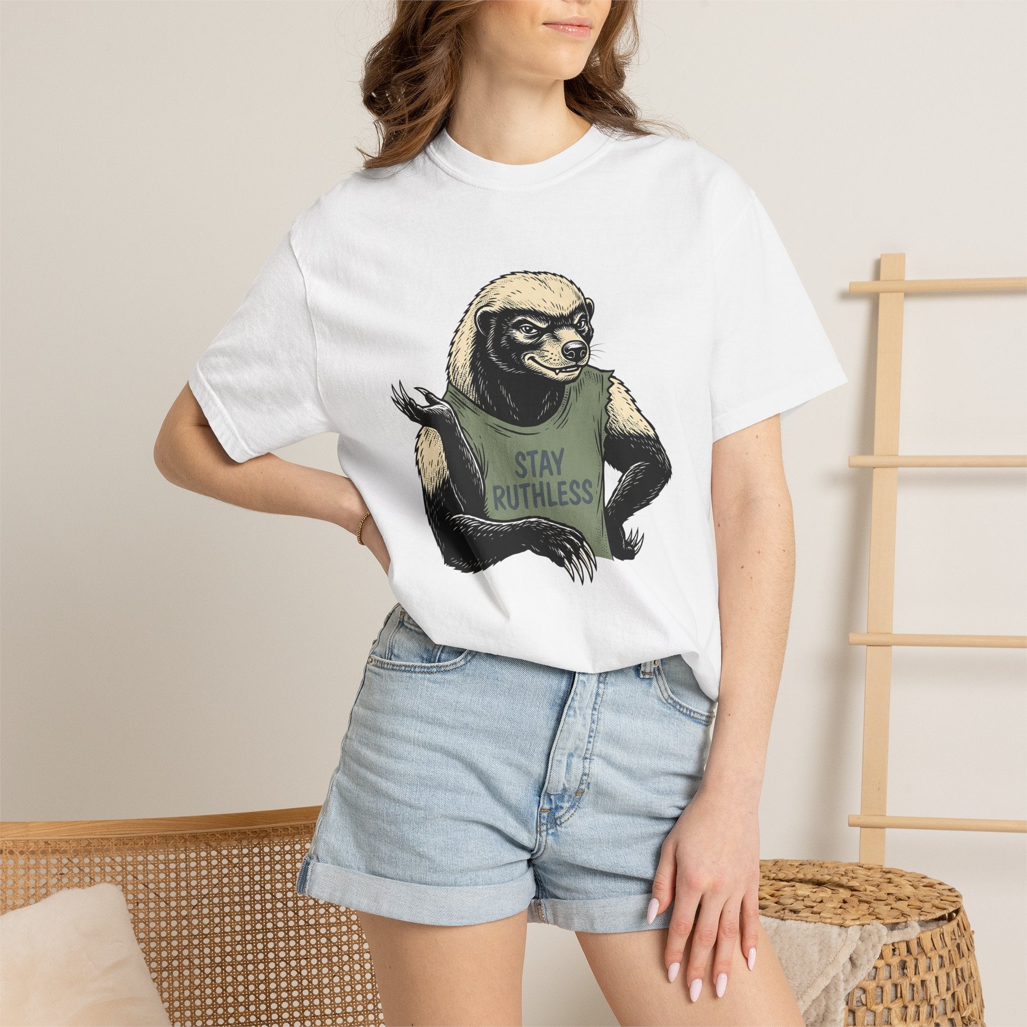 Honey Badger Shirt Funny Animal Gift Women Cartoon Tee Ratel T-Shirt Humor Fan Comic Graphic Wildlife Illustration Vintage T-Shirt Tshirt
