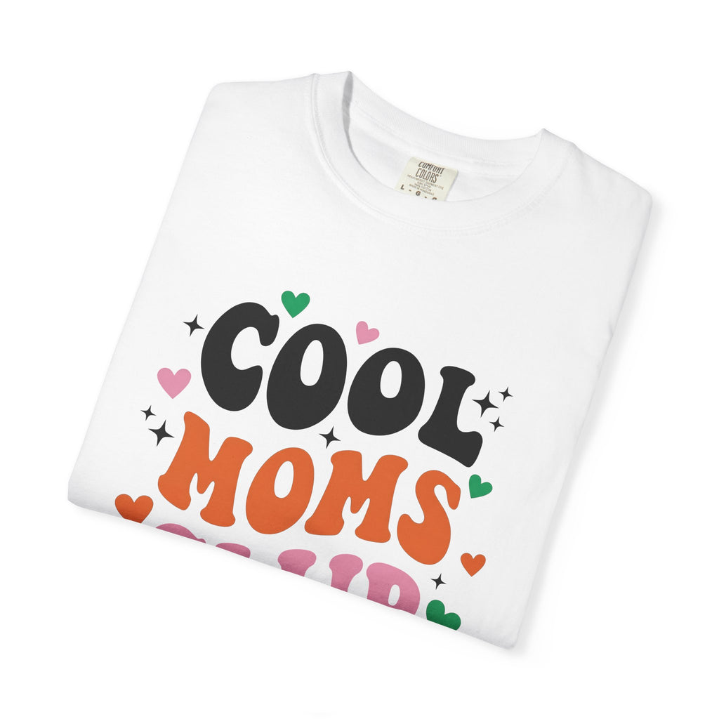 Hearts Stars Graphic Shirt Moms Family Gift Women Playful Tee Symbol T-Shirt Motherhood Fan Whimsical Tshirt Clan Graphic Retro Colorful